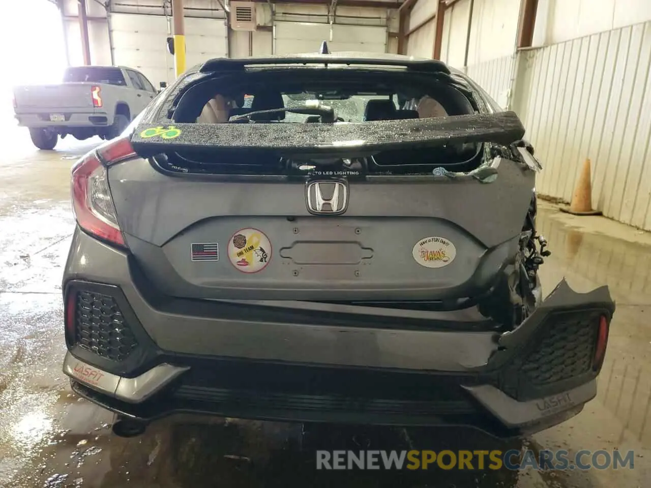 6 Photograph of a damaged car SHHFK7H64KU400703 HONDA CIVIC 2019