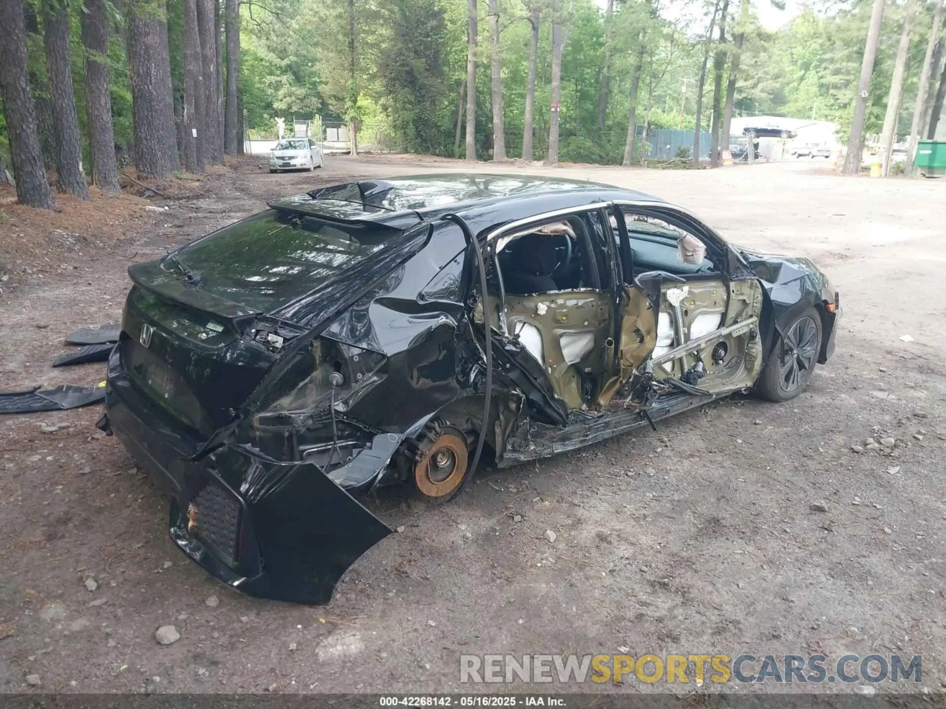 4 Photograph of a damaged car SHHFK7H65KU206276 HONDA CIVIC 2019