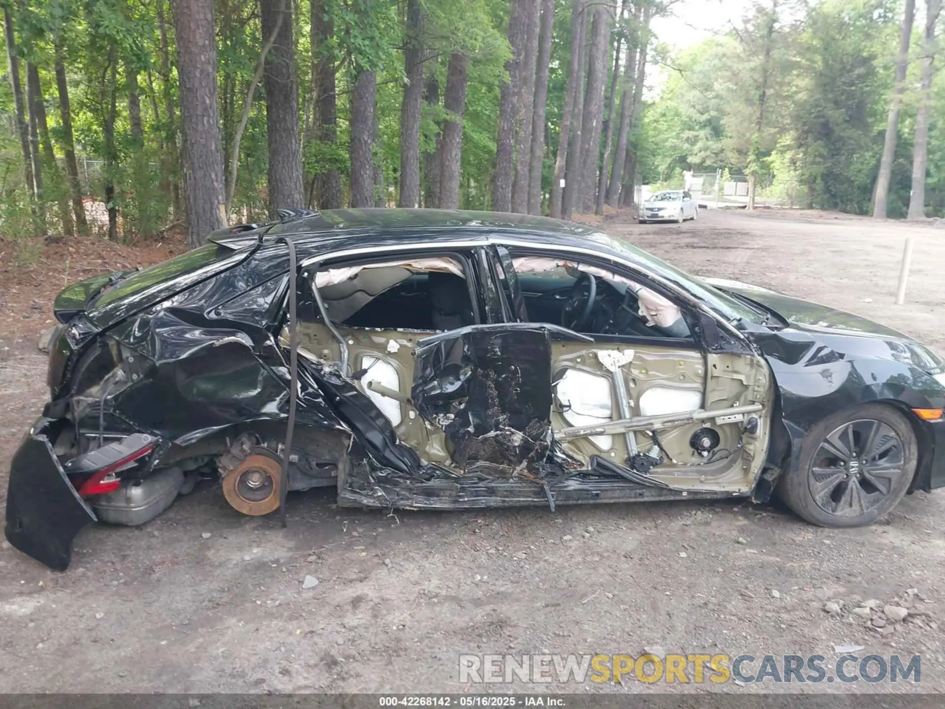 6 Photograph of a damaged car SHHFK7H65KU206276 HONDA CIVIC 2019