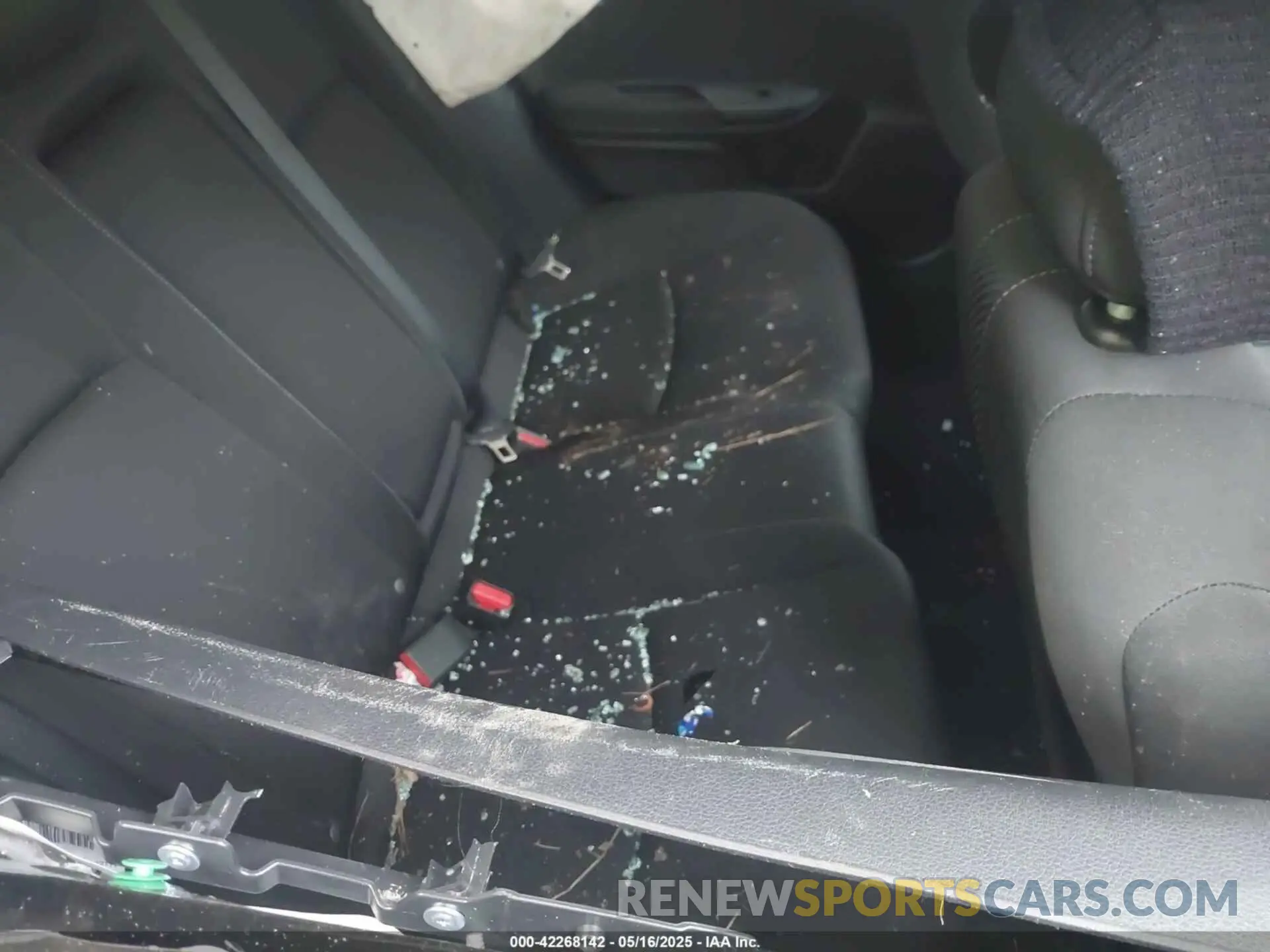 8 Photograph of a damaged car SHHFK7H65KU206276 HONDA CIVIC 2019