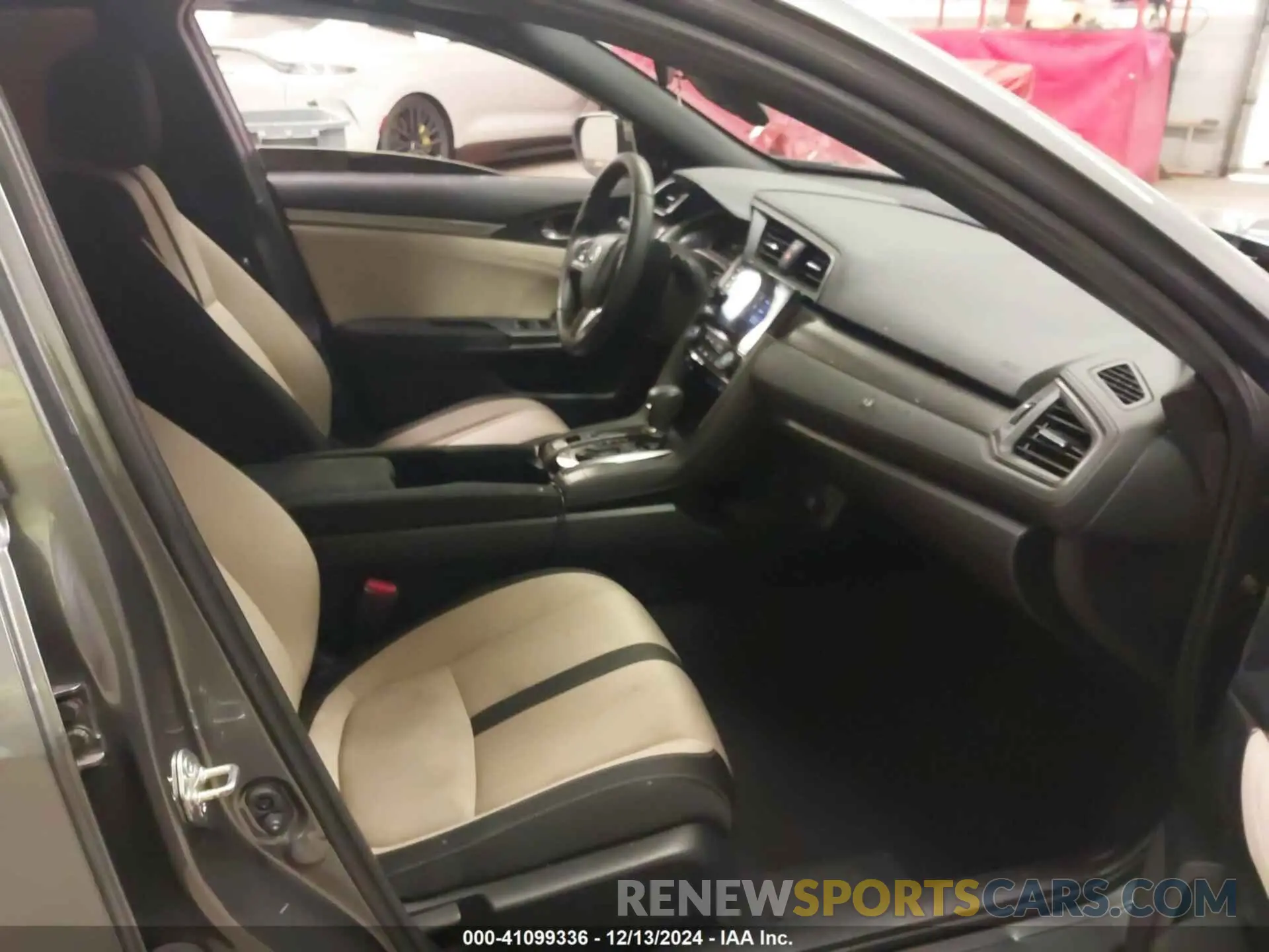 5 Photograph of a damaged car SHHFK7H65KU404307 HONDA CIVIC 2019