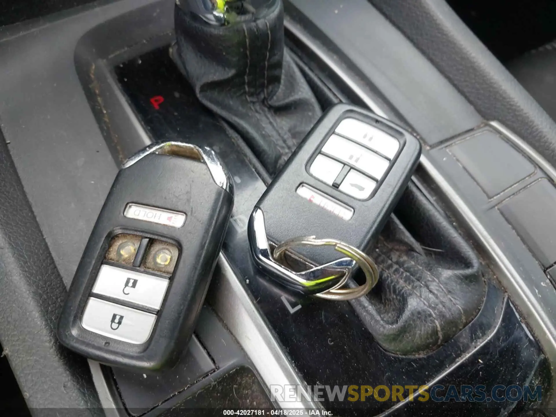 11 Photograph of a damaged car SHHFK7H65KU409572 HONDA CIVIC 2019