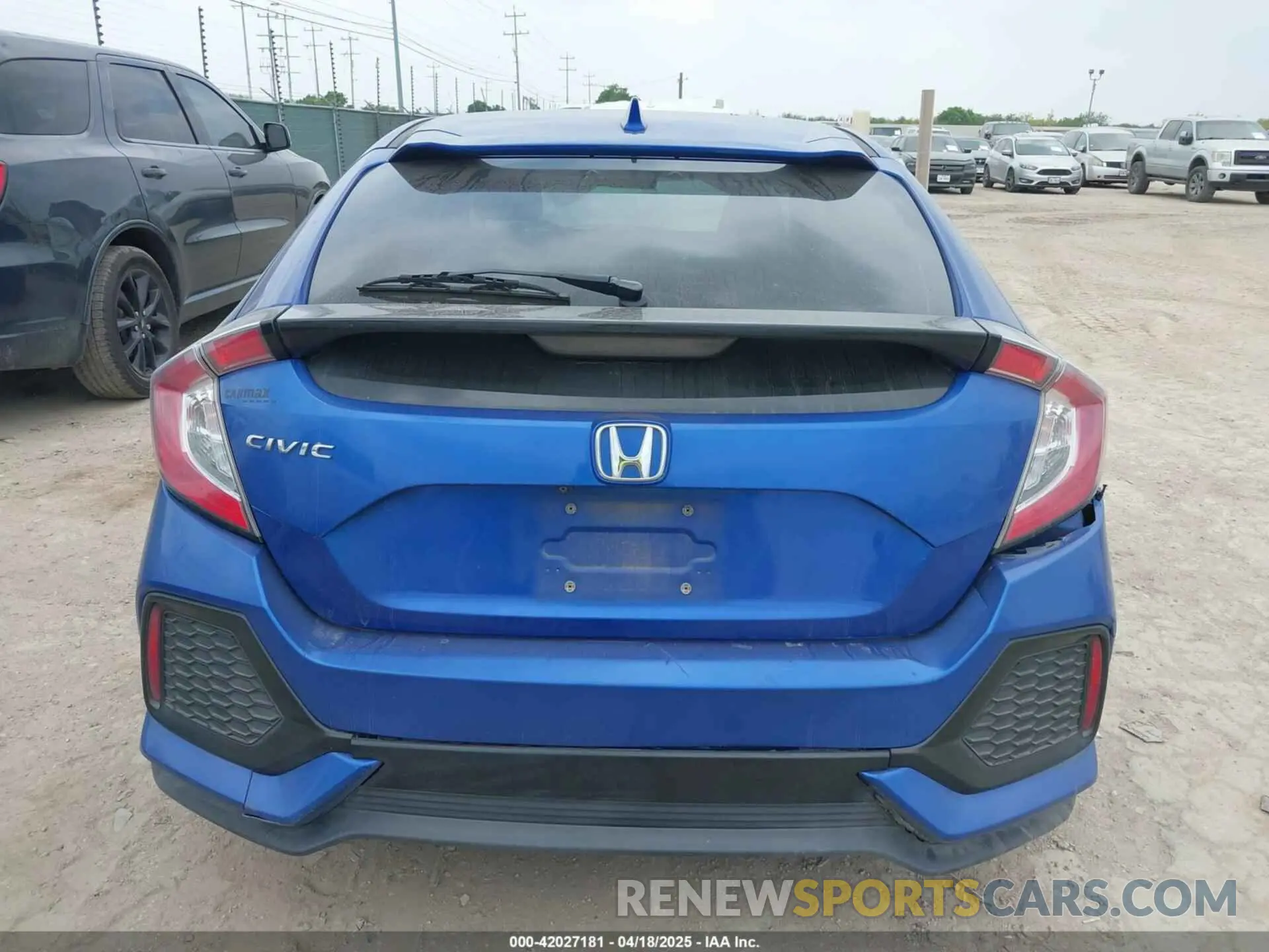16 Photograph of a damaged car SHHFK7H65KU409572 HONDA CIVIC 2019