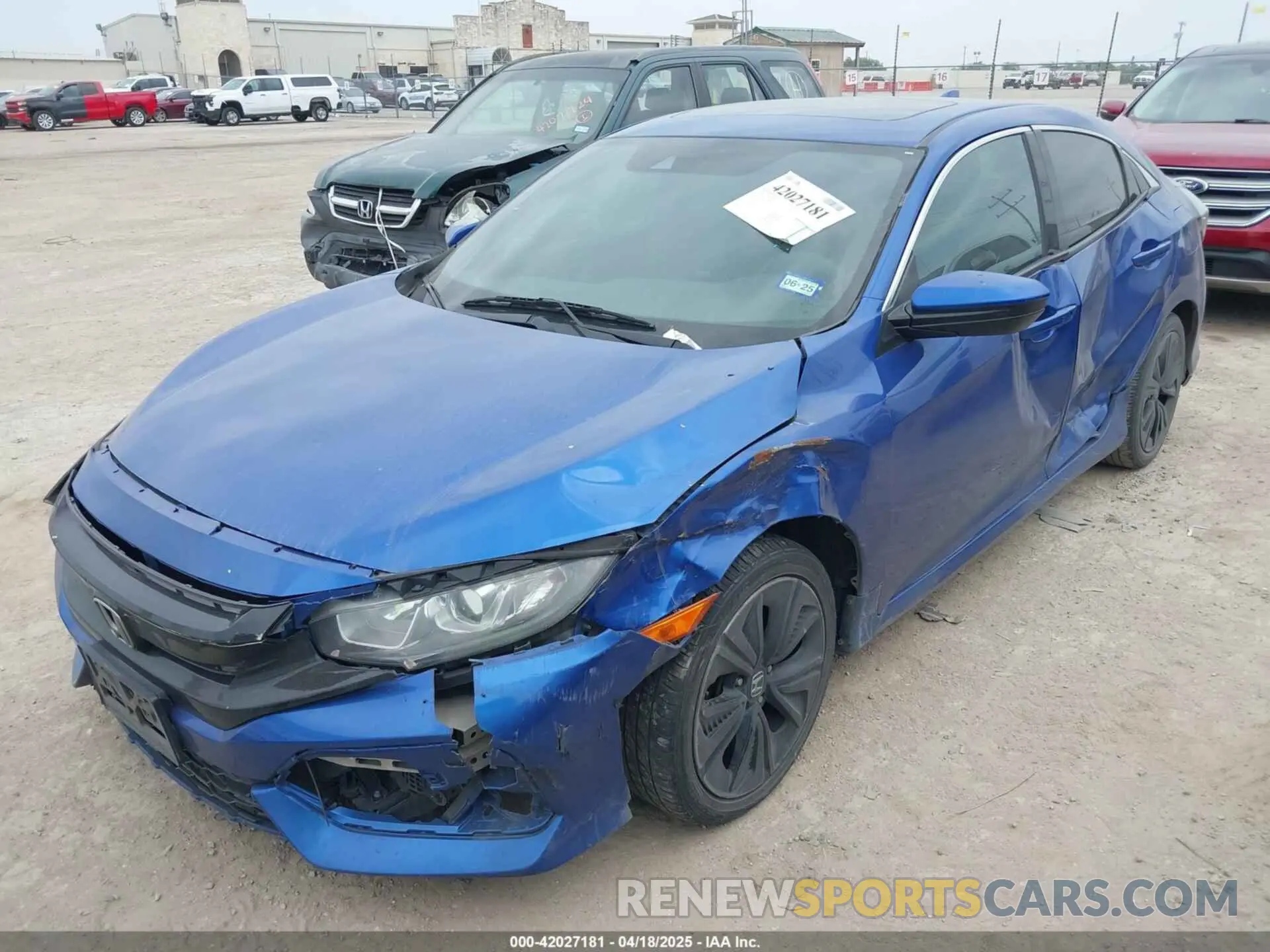 2 Photograph of a damaged car SHHFK7H65KU409572 HONDA CIVIC 2019