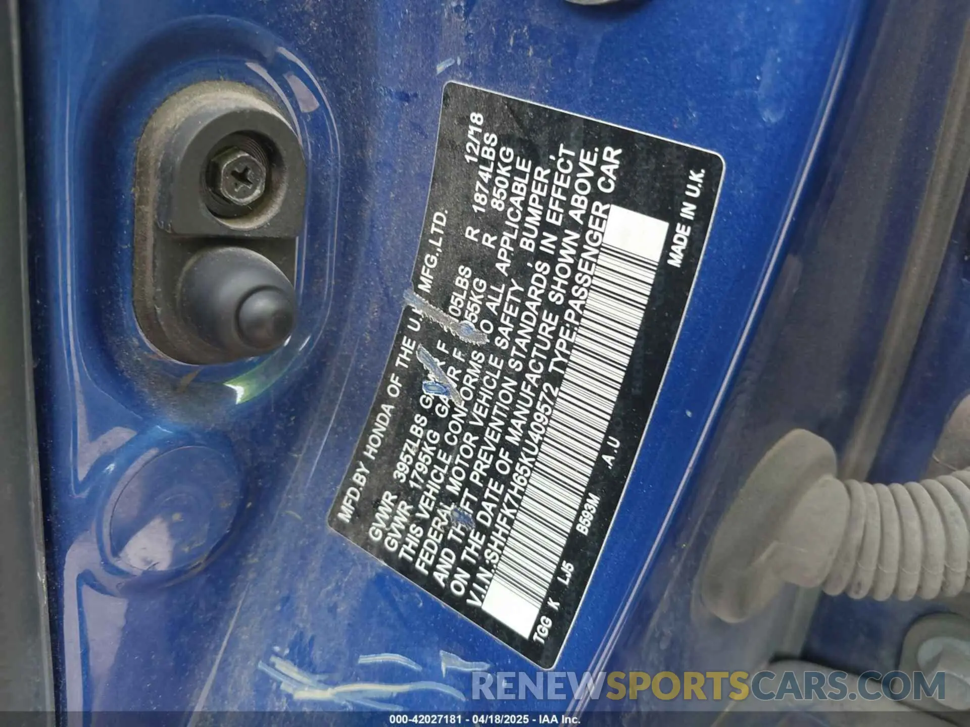 9 Photograph of a damaged car SHHFK7H65KU409572 HONDA CIVIC 2019