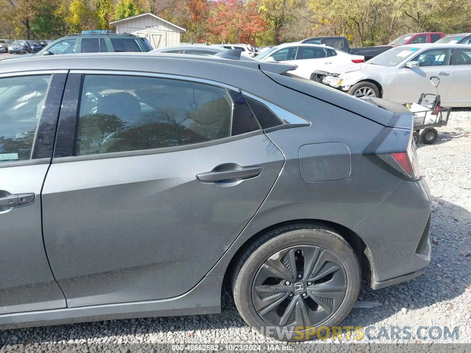 12 Photograph of a damaged car SHHFK7H65KU418613 HONDA CIVIC 2019