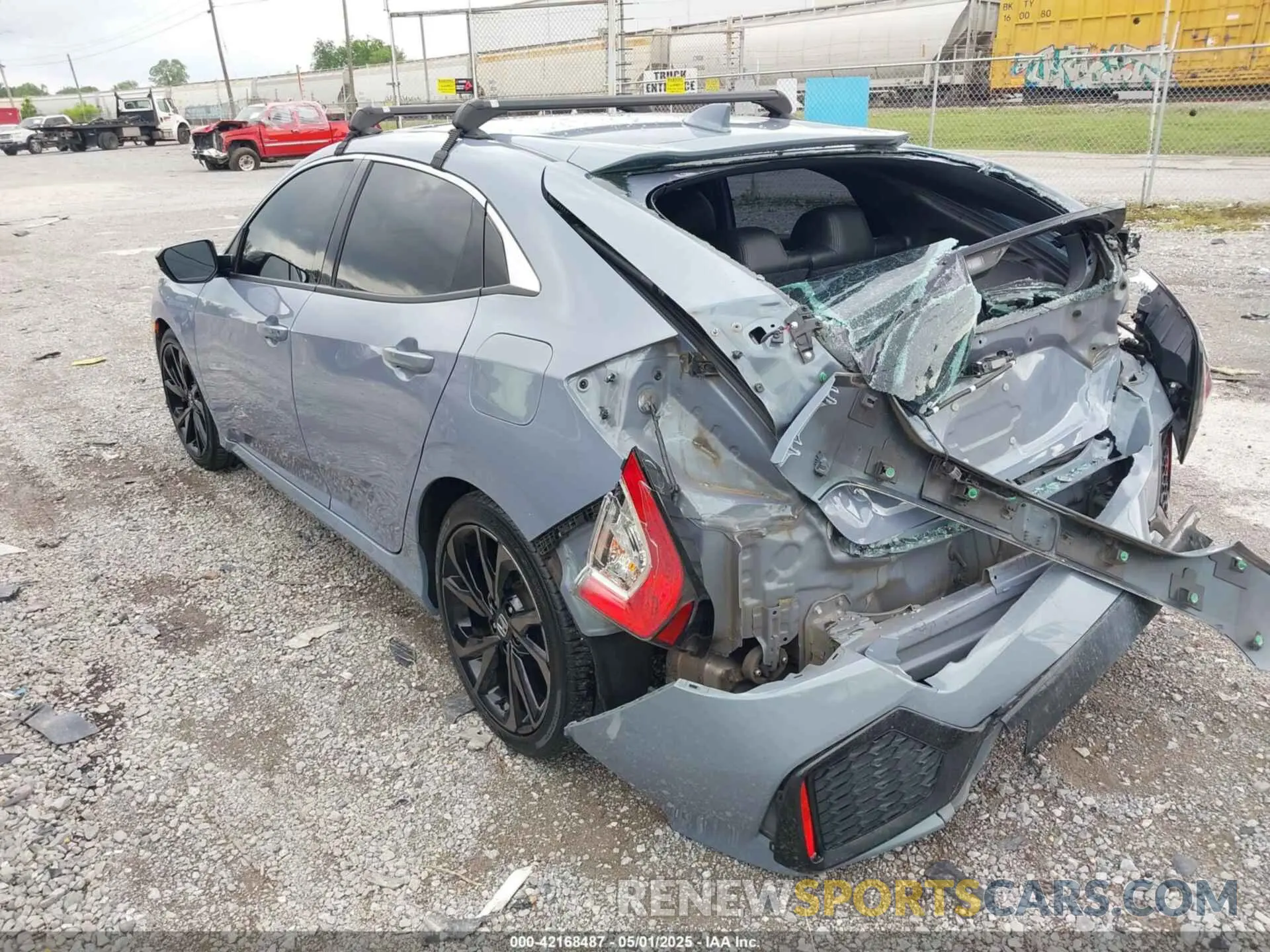 3 Photograph of a damaged car SHHFK7H66KU220056 HONDA CIVIC 2019