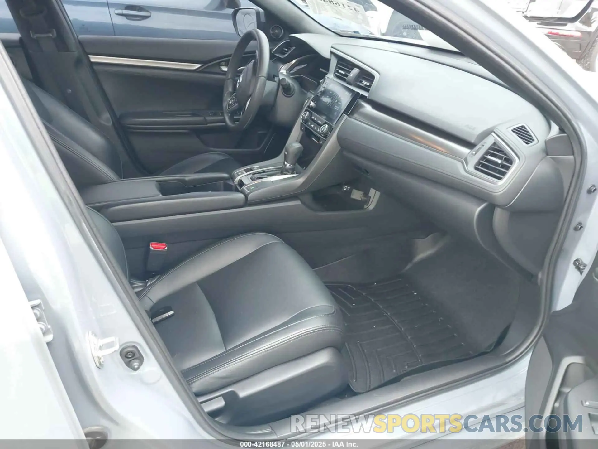 5 Photograph of a damaged car SHHFK7H66KU220056 HONDA CIVIC 2019