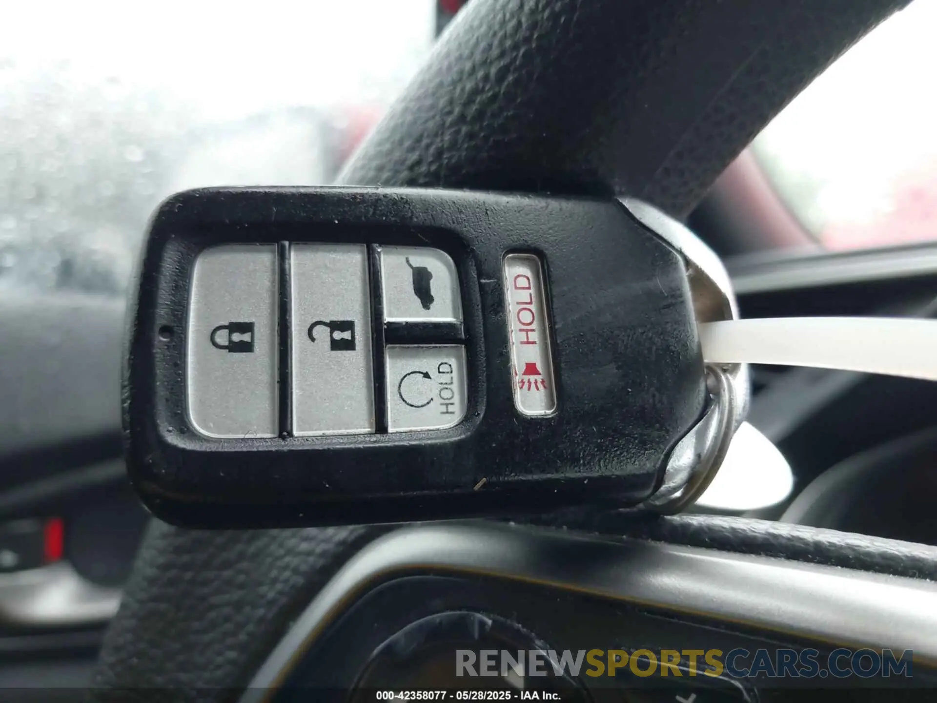 11 Photograph of a damaged car SHHFK7H66KU418572 HONDA CIVIC 2019
