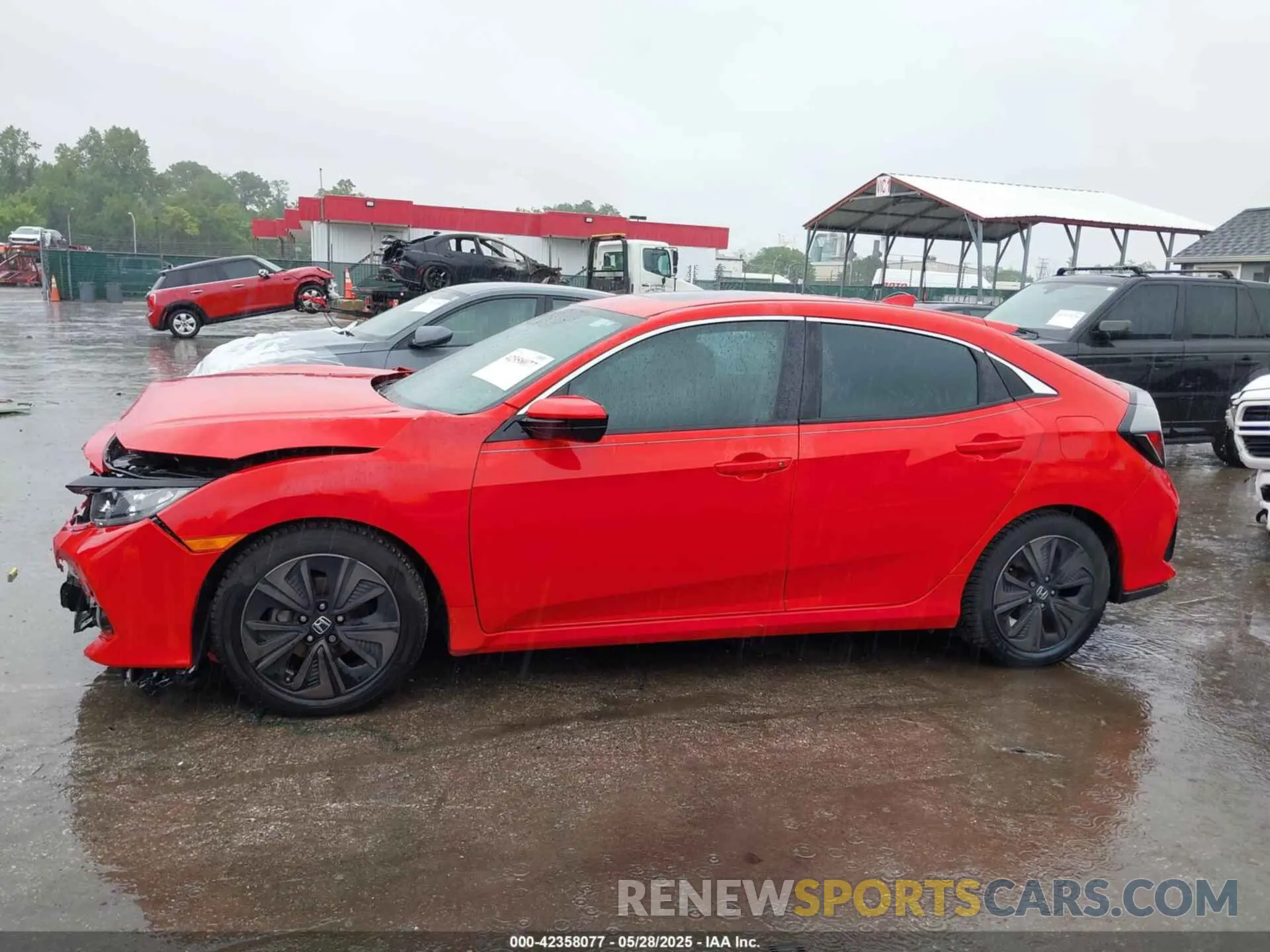 14 Photograph of a damaged car SHHFK7H66KU418572 HONDA CIVIC 2019