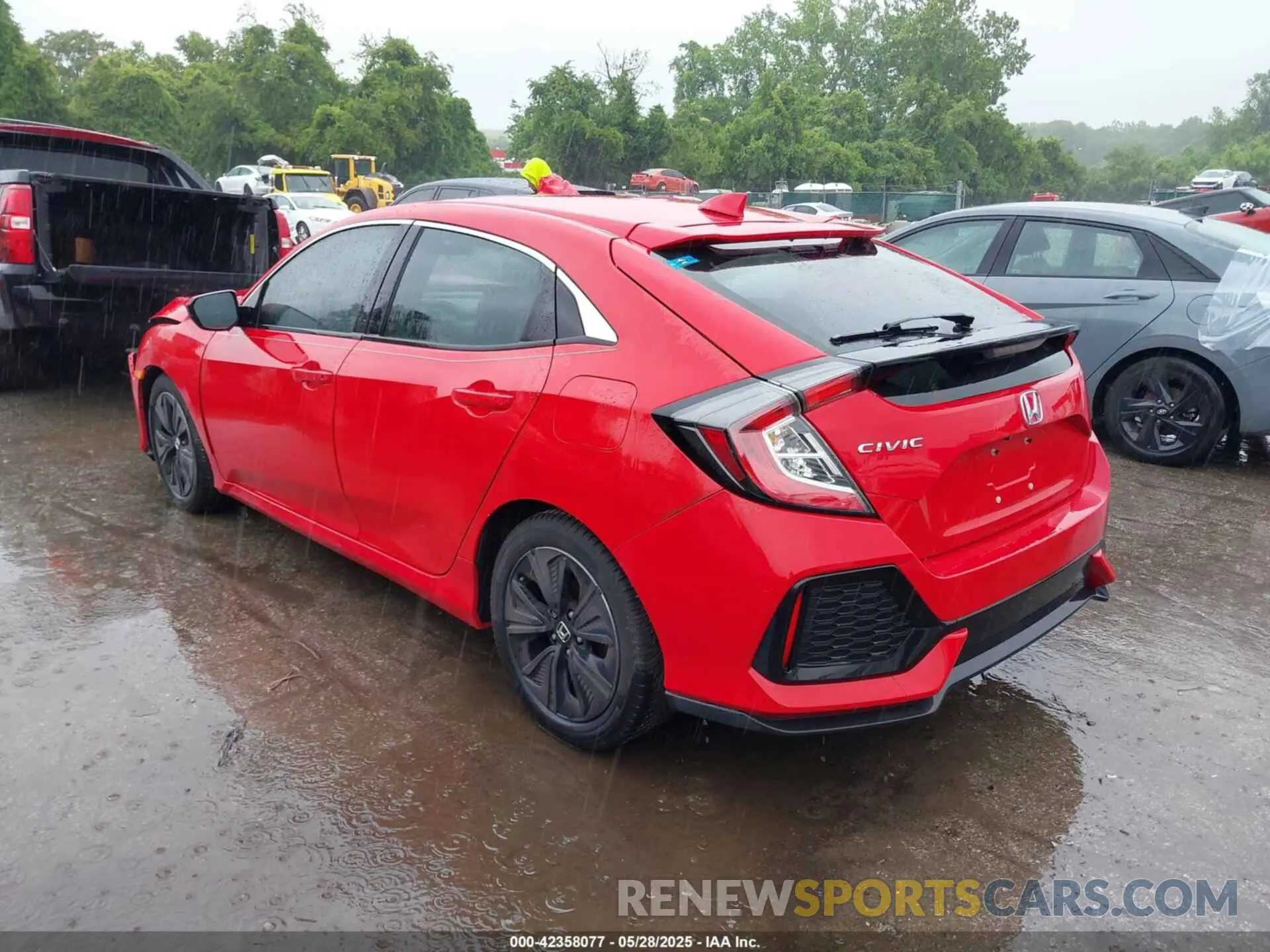 3 Photograph of a damaged car SHHFK7H66KU418572 HONDA CIVIC 2019