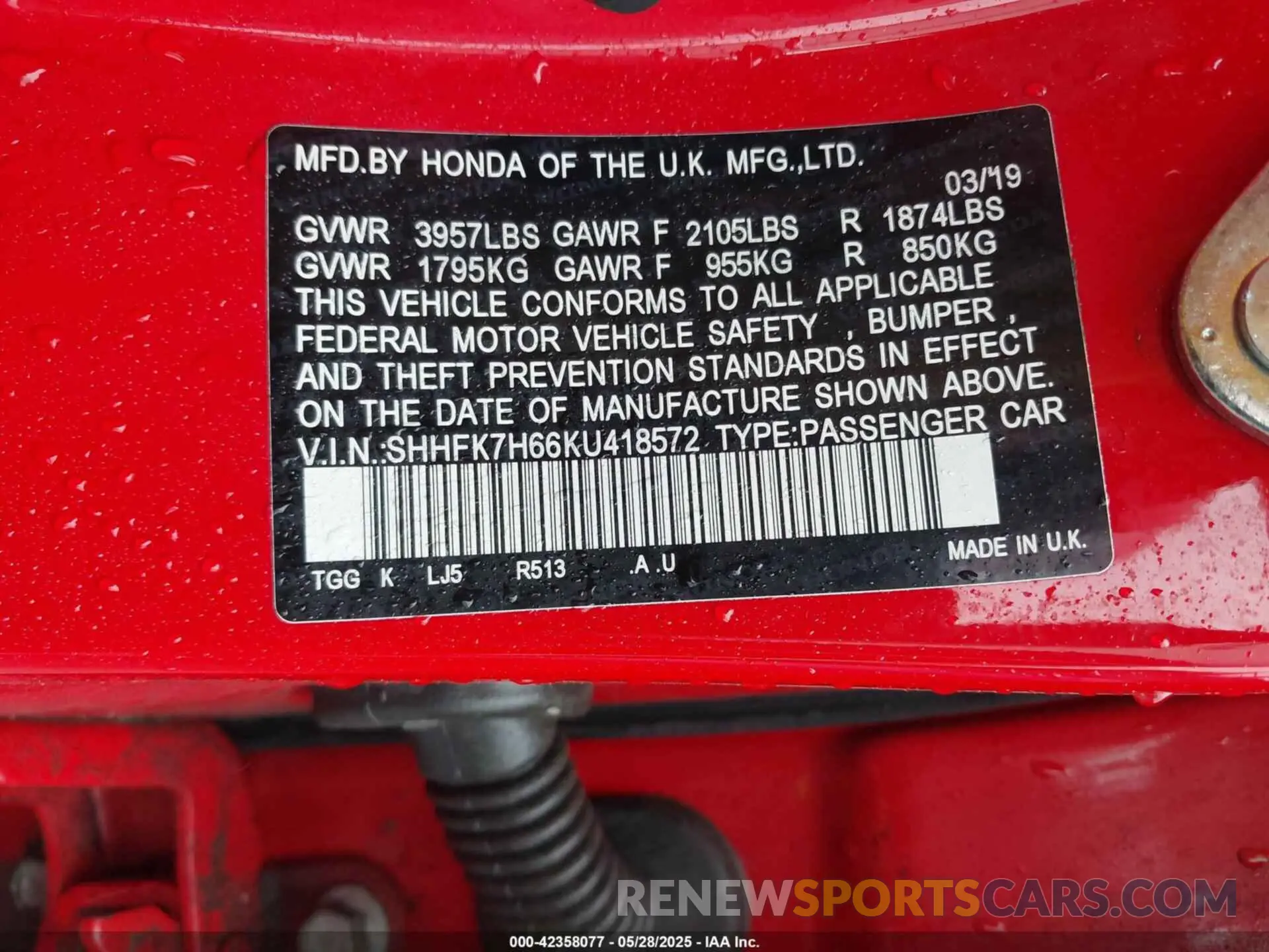 9 Photograph of a damaged car SHHFK7H66KU418572 HONDA CIVIC 2019