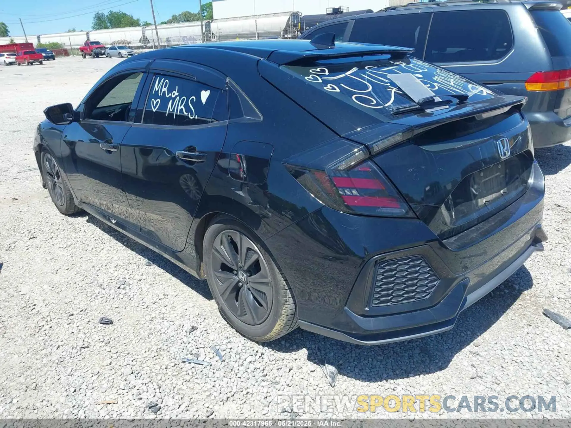 3 Photograph of a damaged car SHHFK7H67KU200639 HONDA CIVIC 2019