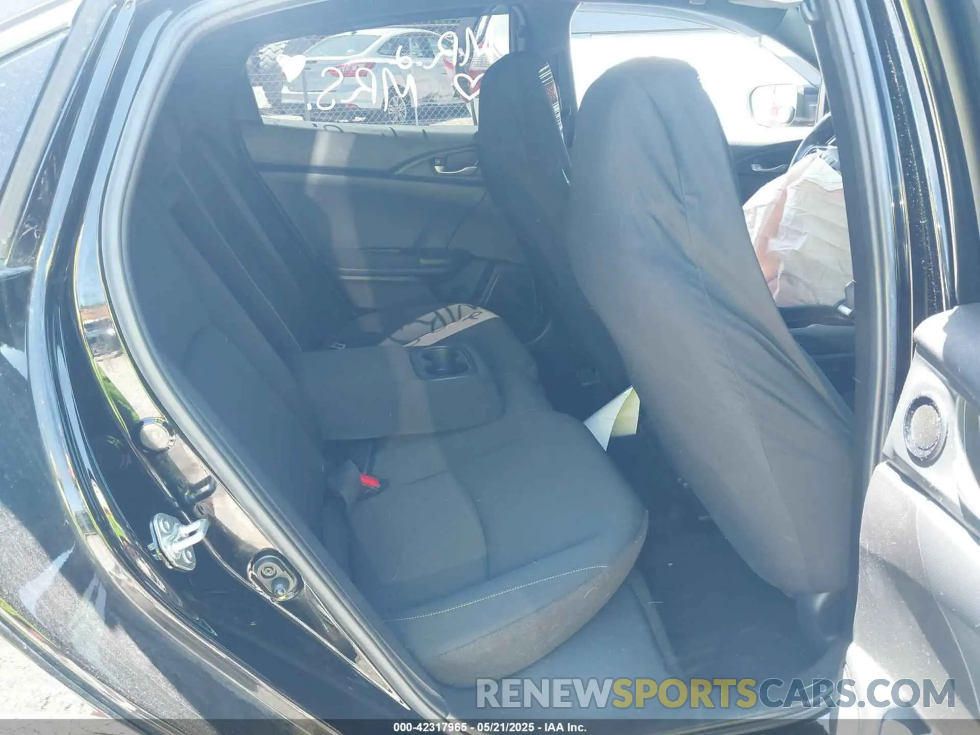 8 Photograph of a damaged car SHHFK7H67KU200639 HONDA CIVIC 2019