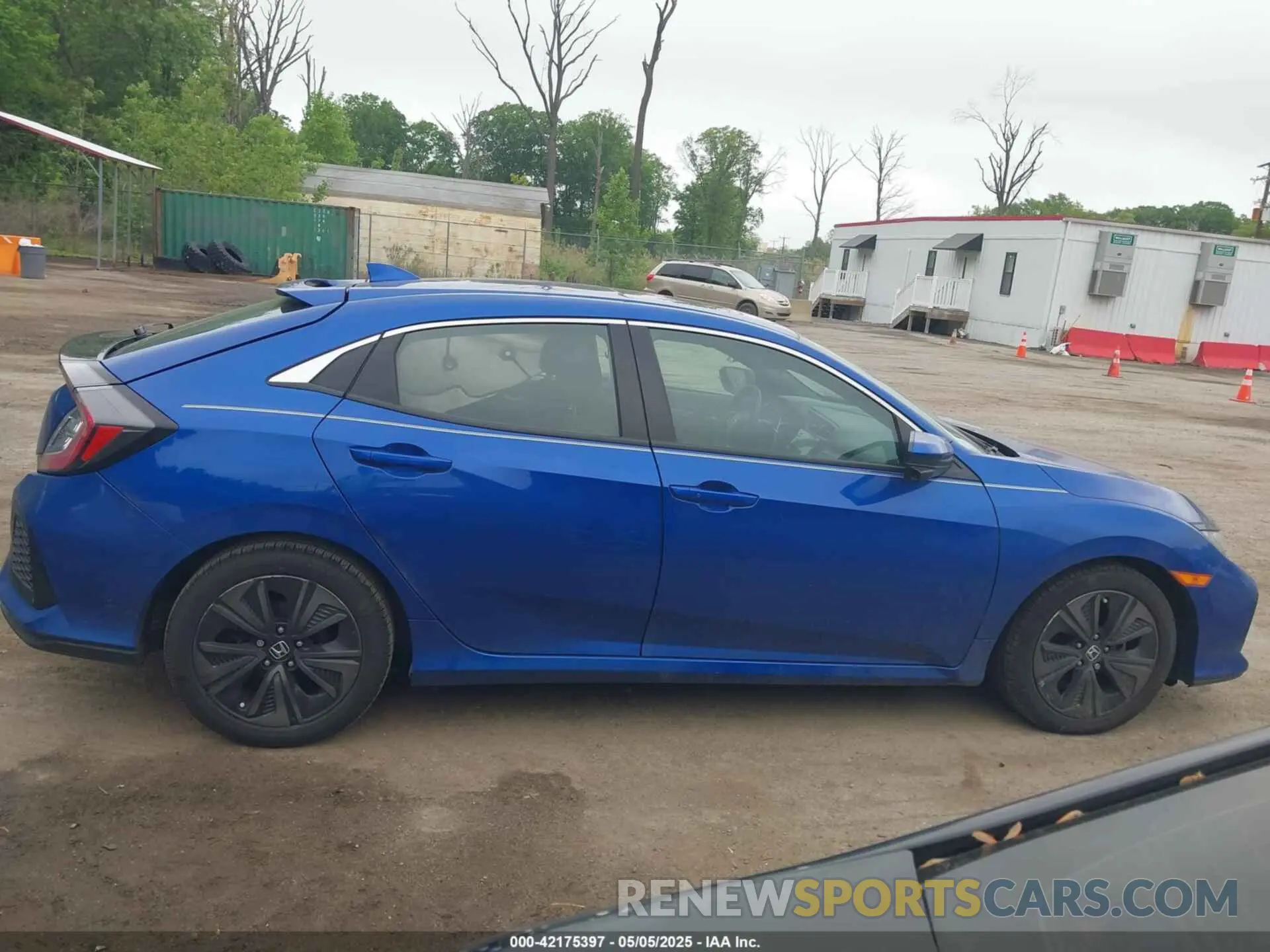 13 Photograph of a damaged car SHHFK7H67KU402820 HONDA CIVIC 2019