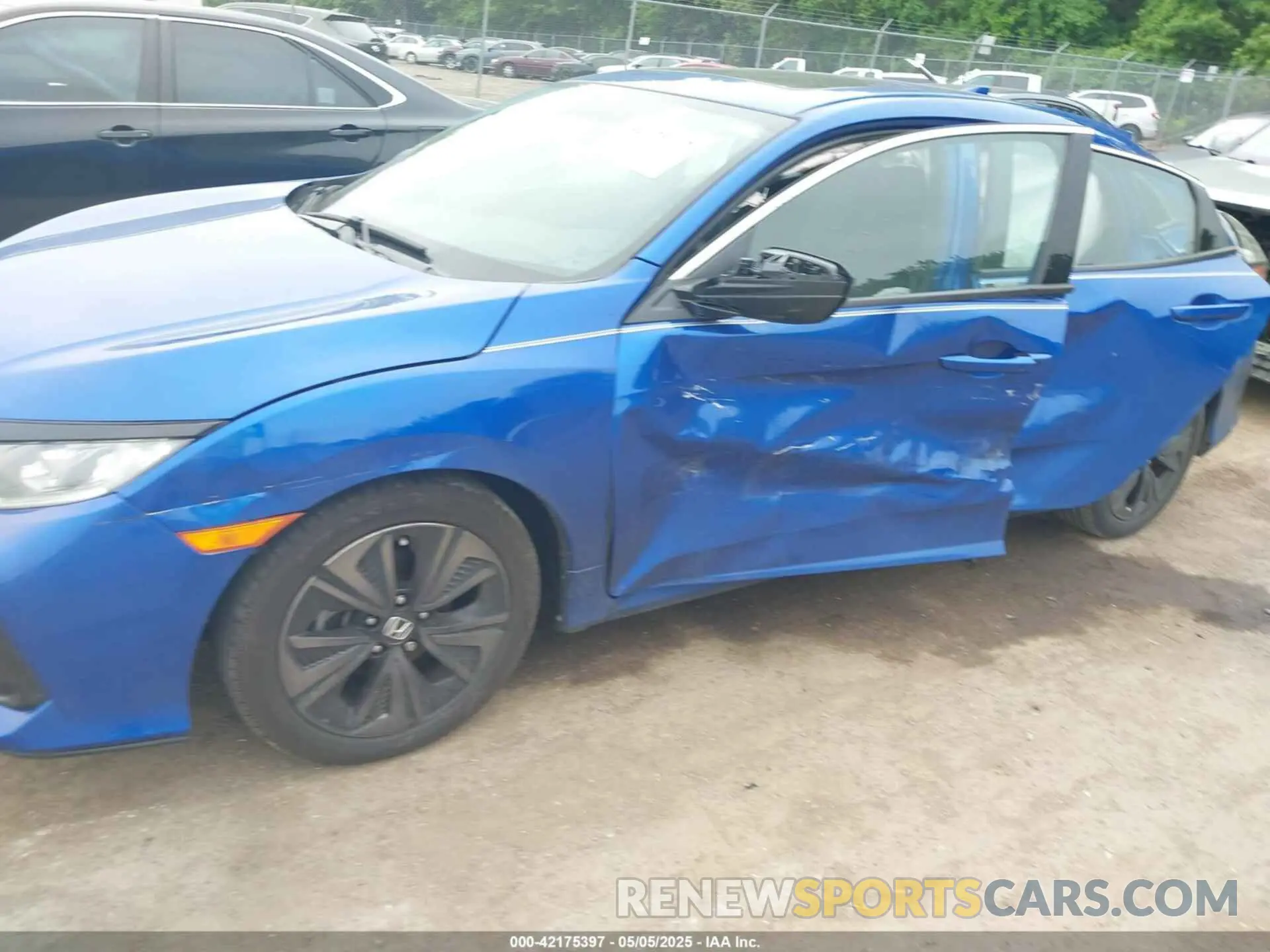 6 Photograph of a damaged car SHHFK7H67KU402820 HONDA CIVIC 2019
