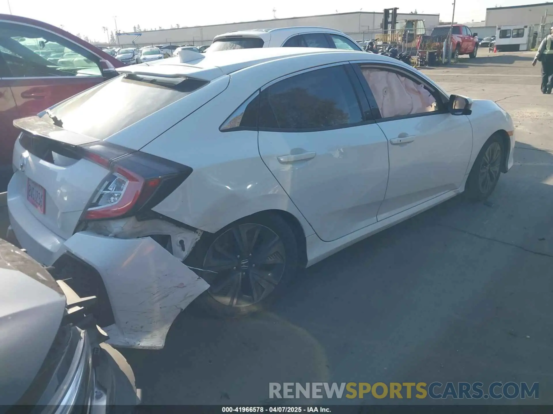 4 Photograph of a damaged car SHHFK7H67KU419052 HONDA CIVIC 2019