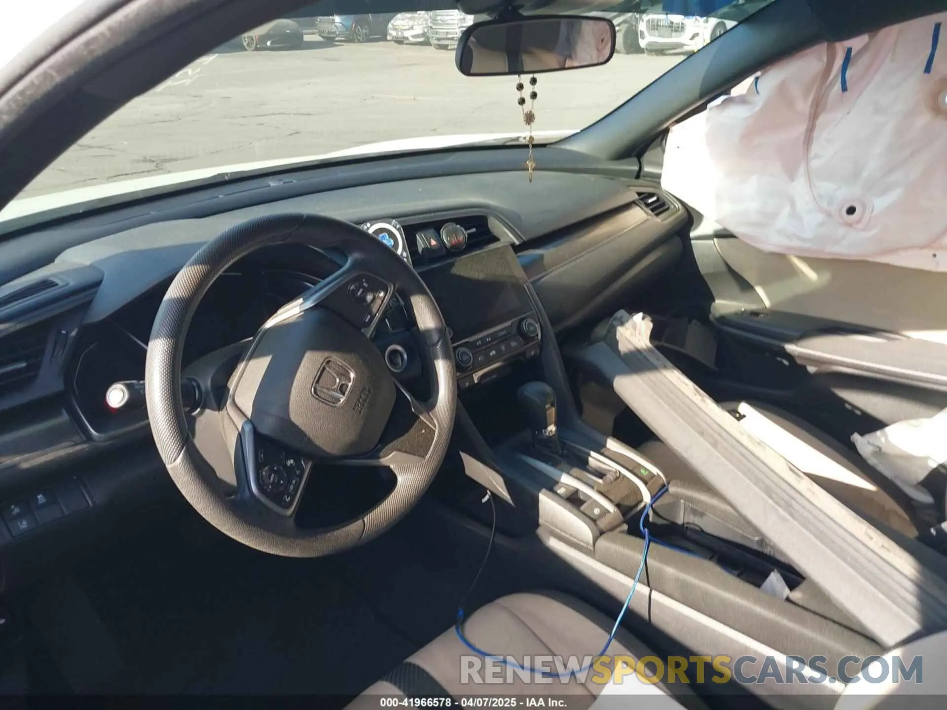 5 Photograph of a damaged car SHHFK7H67KU419052 HONDA CIVIC 2019