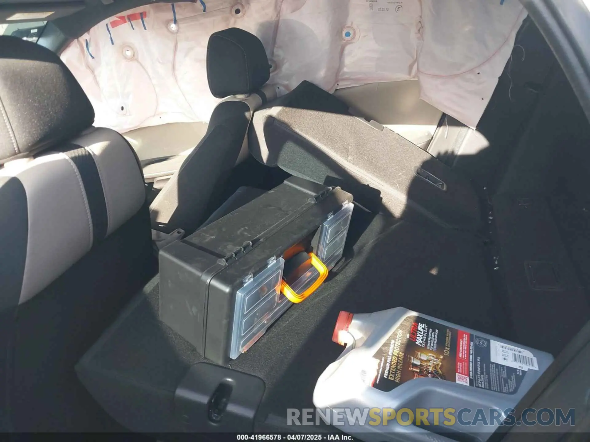 8 Photograph of a damaged car SHHFK7H67KU419052 HONDA CIVIC 2019