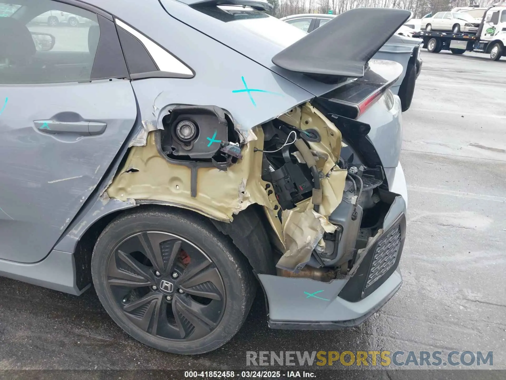 6 Photograph of a damaged car SHHFK7H69KU220049 HONDA CIVIC 2019