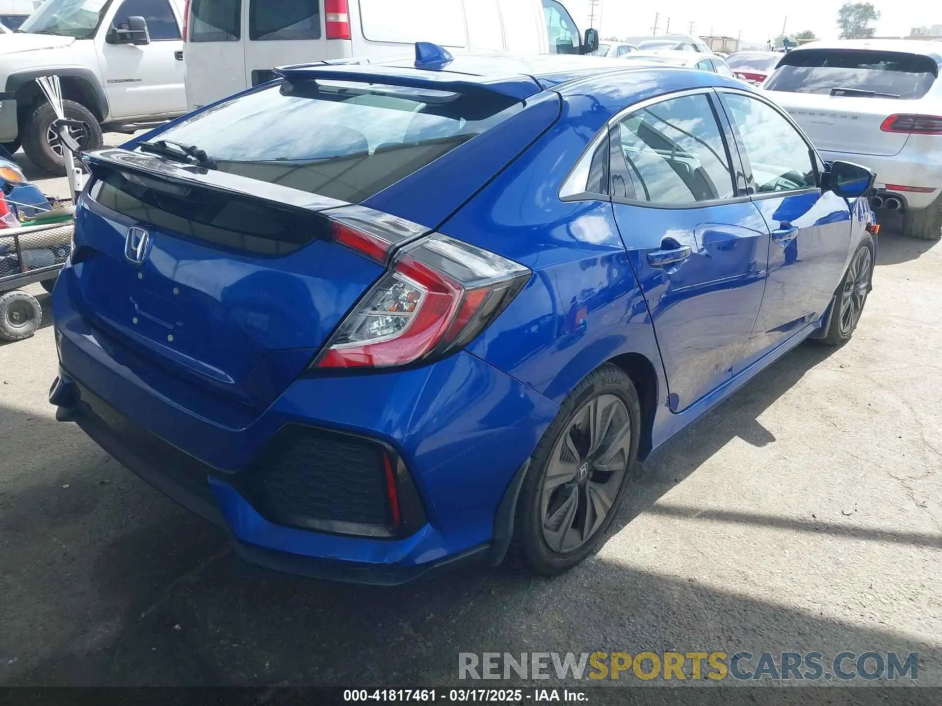 4 Photograph of a damaged car SHHFK7H69KU410112 HONDA CIVIC 2019