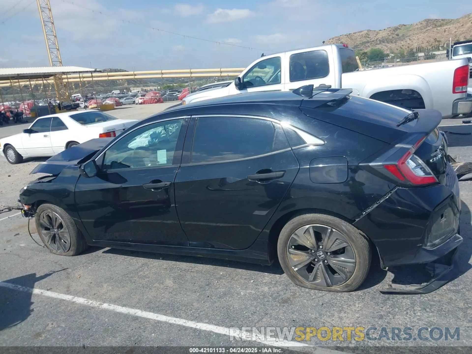14 Photograph of a damaged car SHHFK7H69KU418078 HONDA CIVIC 2019