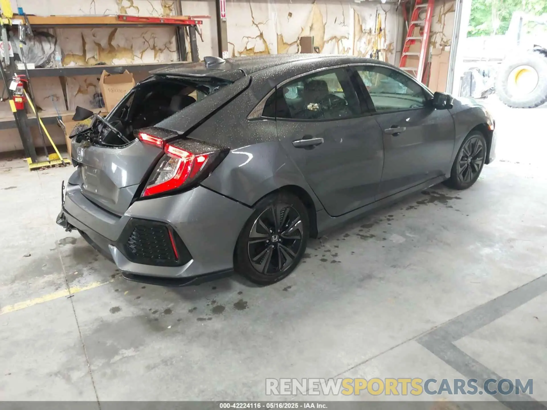 4 Photograph of a damaged car SHHFK7H6XKU201672 HONDA CIVIC 2019