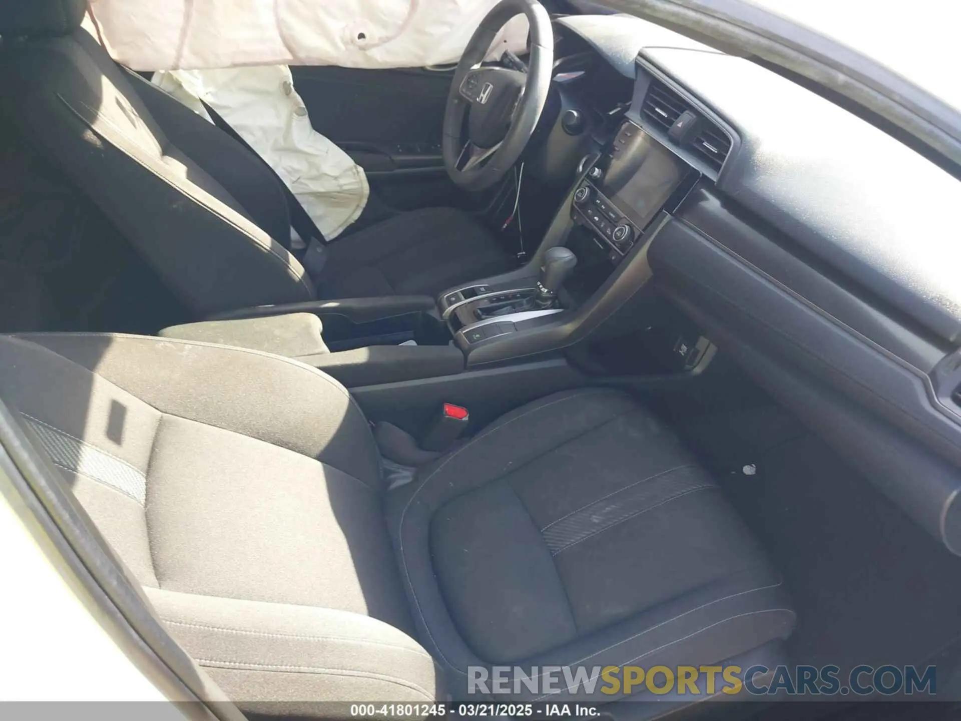 5 Photograph of a damaged car SHHFK7H6XKU208248 HONDA CIVIC 2019