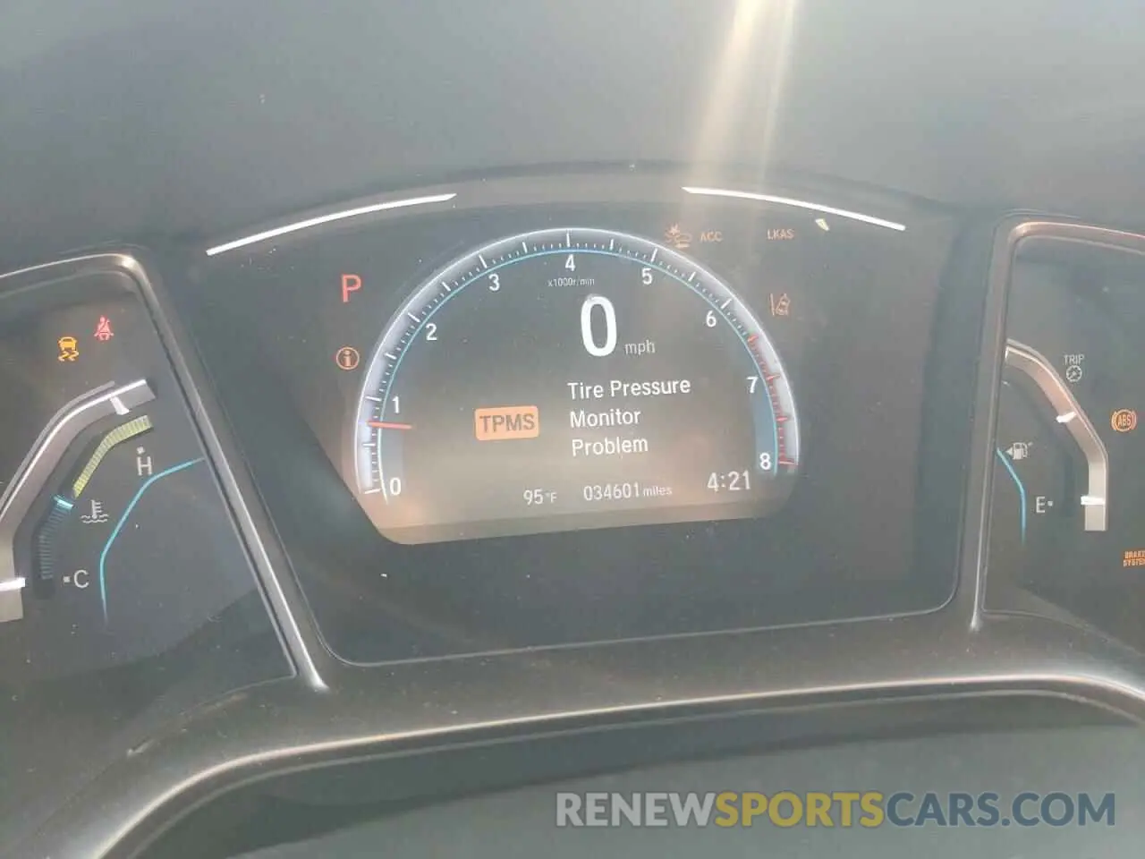 9 Photograph of a damaged car SHHFK7H6XKU210145 HONDA CIVIC 2019