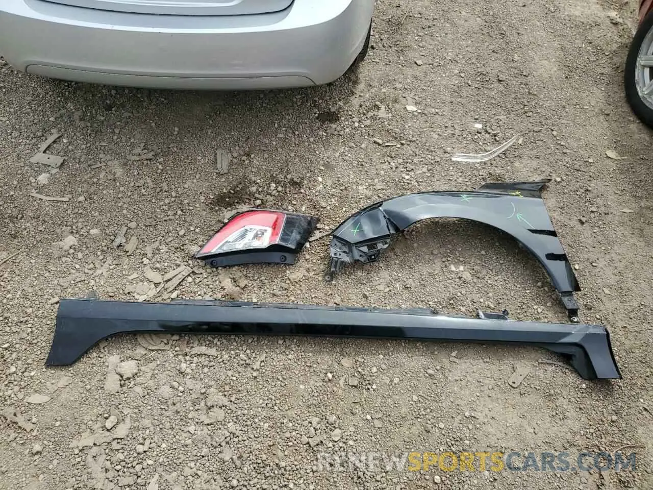 12 Photograph of a damaged car SHHFK7H6XKU212977 HONDA CIVIC 2019