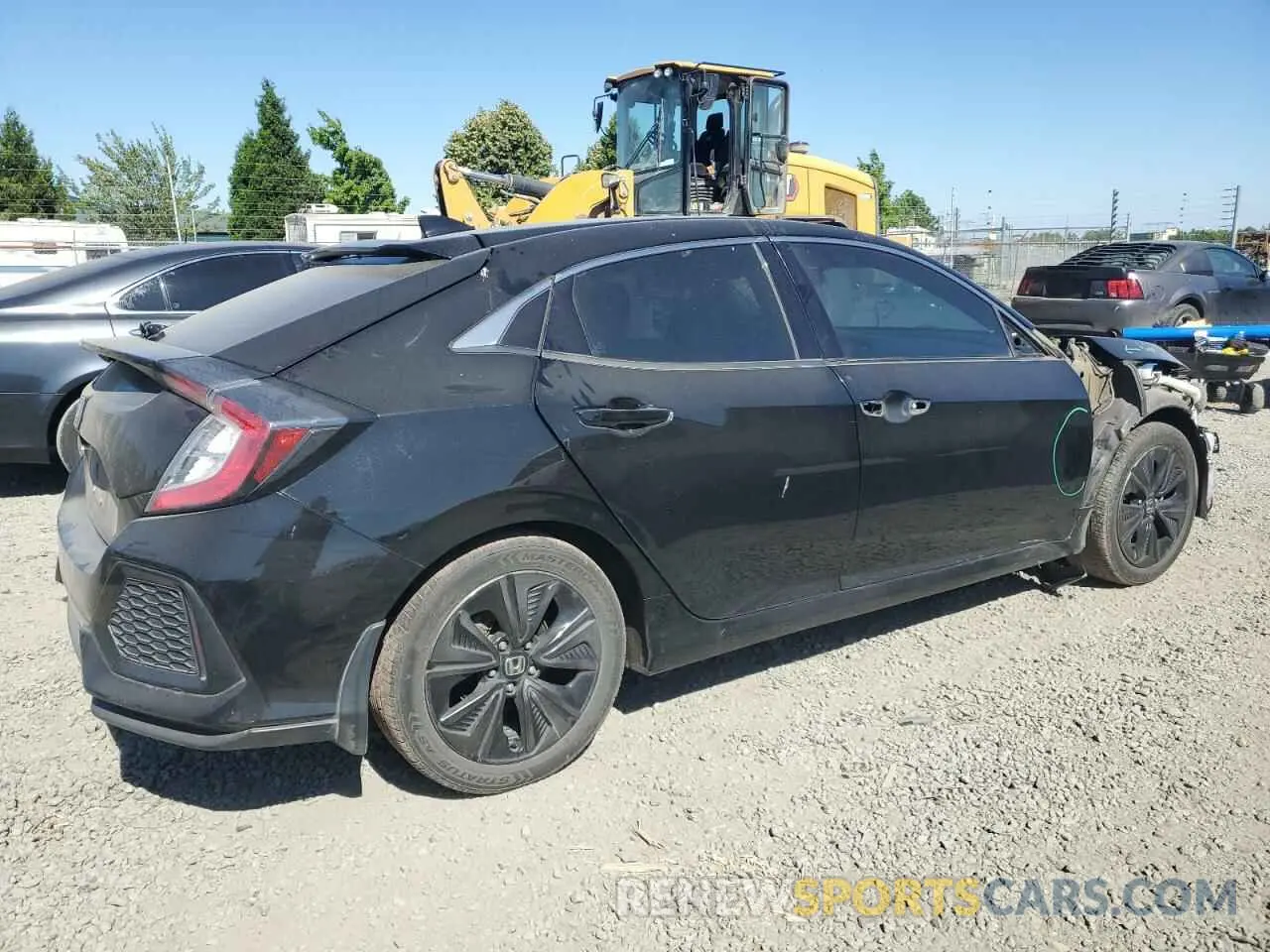 3 Photograph of a damaged car SHHFK7H6XKU405842 HONDA CIVIC 2019