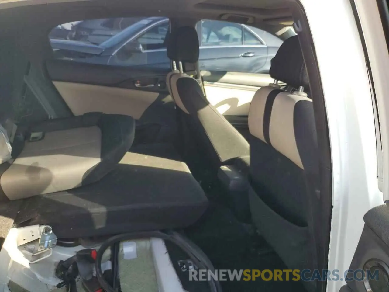 10 Photograph of a damaged car SHHFK7H6XKU409101 HONDA CIVIC 2019