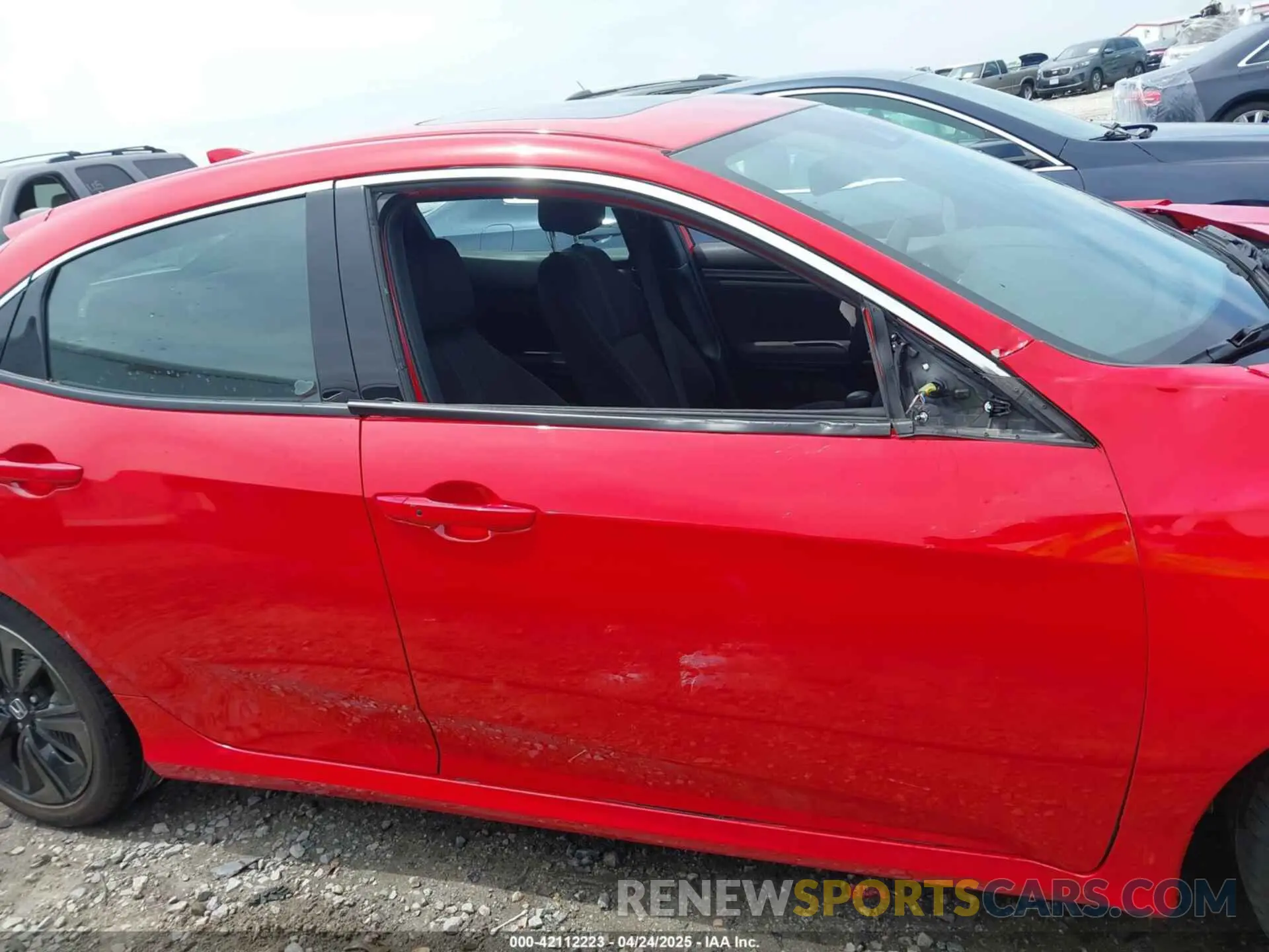 13 Photograph of a damaged car SHHFK7H6XKU411169 HONDA CIVIC 2019