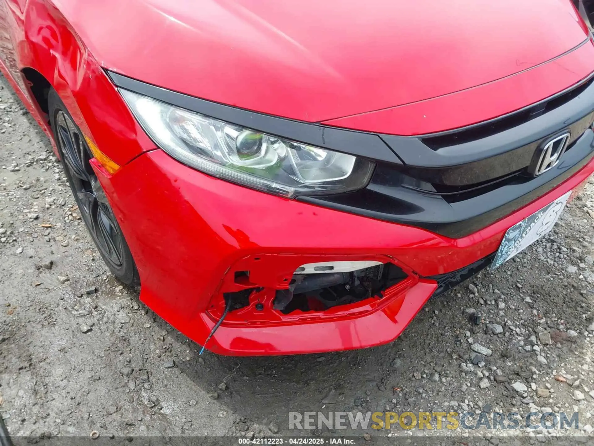 18 Photograph of a damaged car SHHFK7H6XKU411169 HONDA CIVIC 2019
