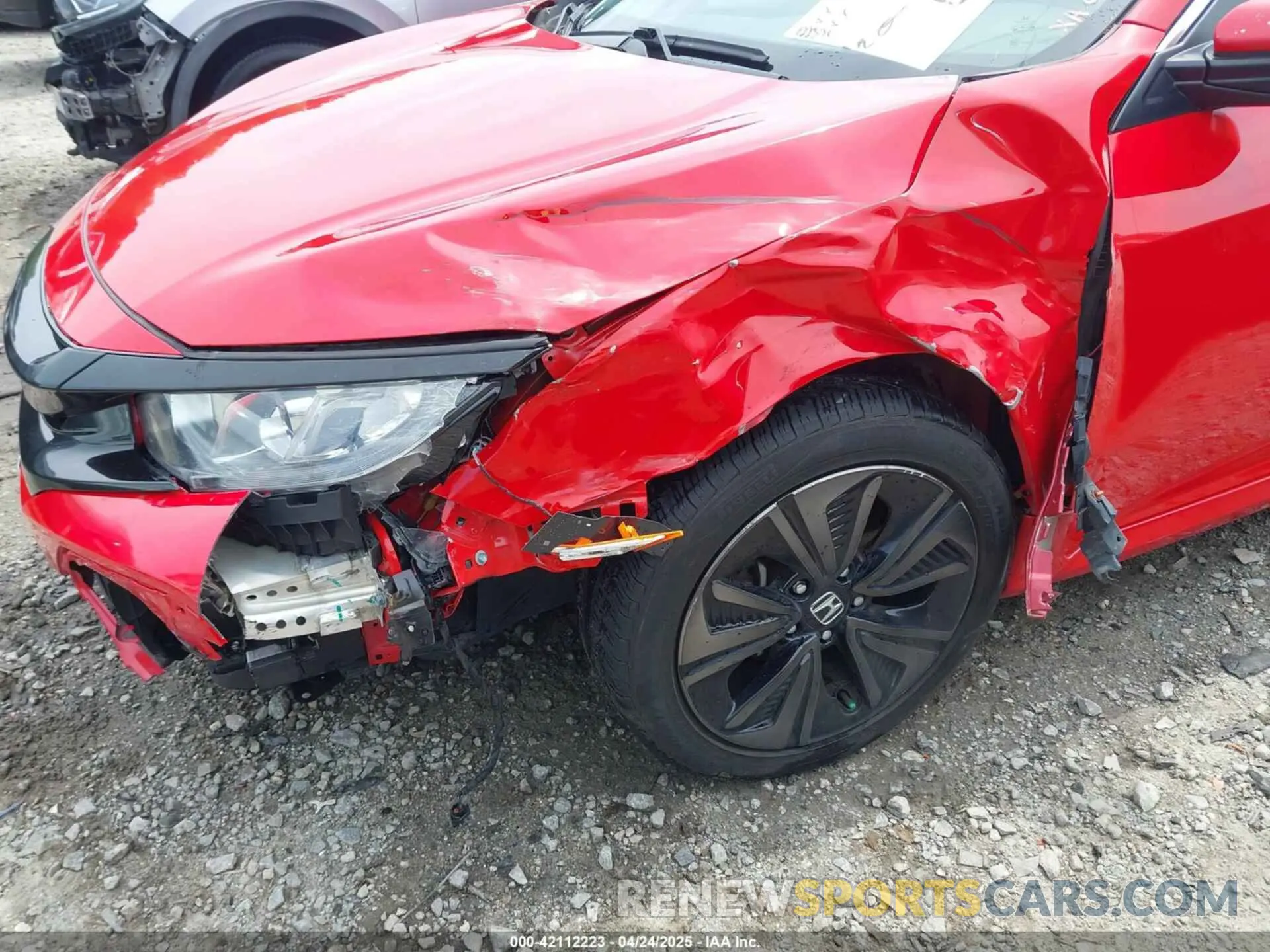 6 Photograph of a damaged car SHHFK7H6XKU411169 HONDA CIVIC 2019