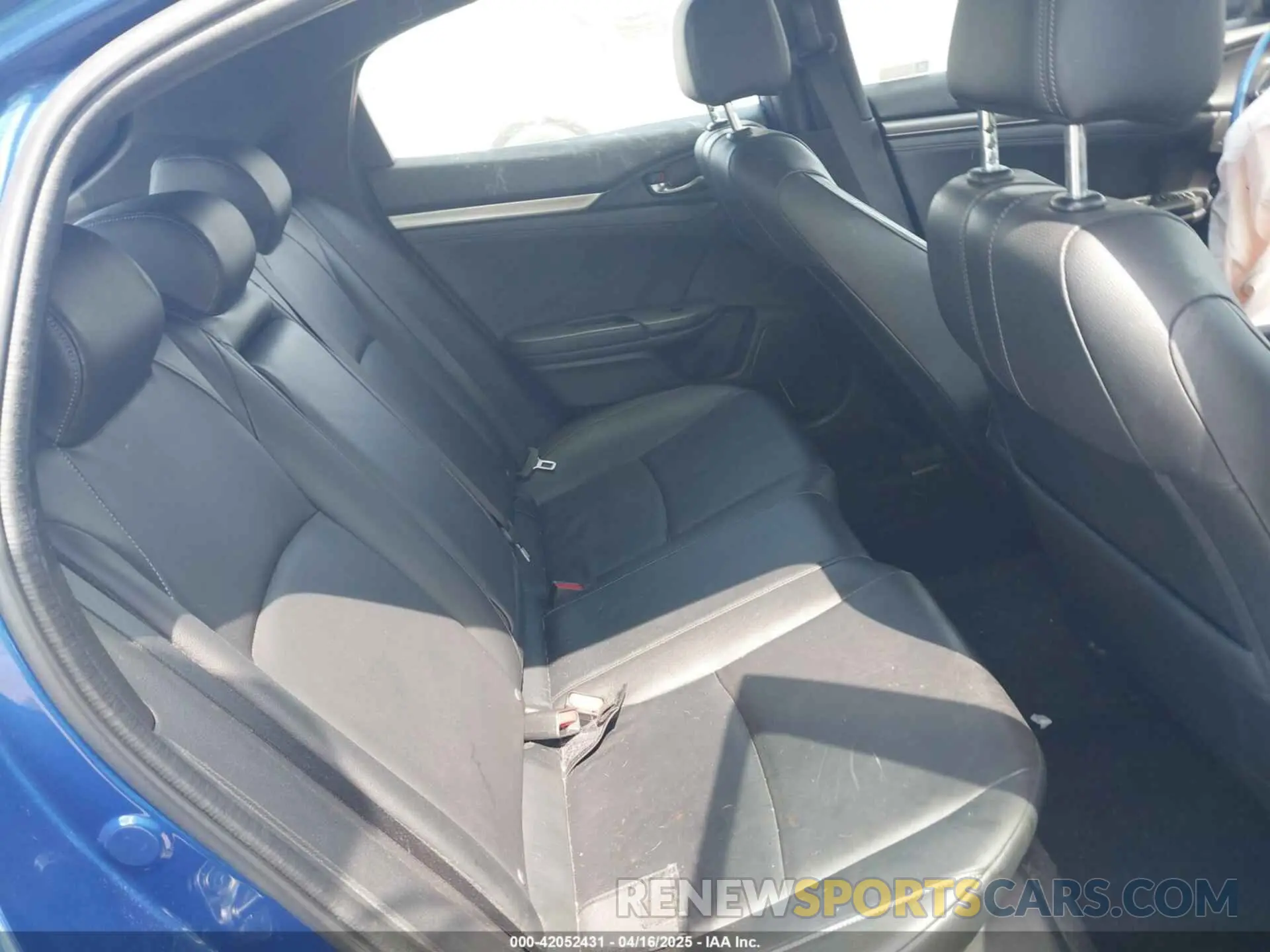 8 Photograph of a damaged car SHHFK7H82KU224705 HONDA CIVIC 2019