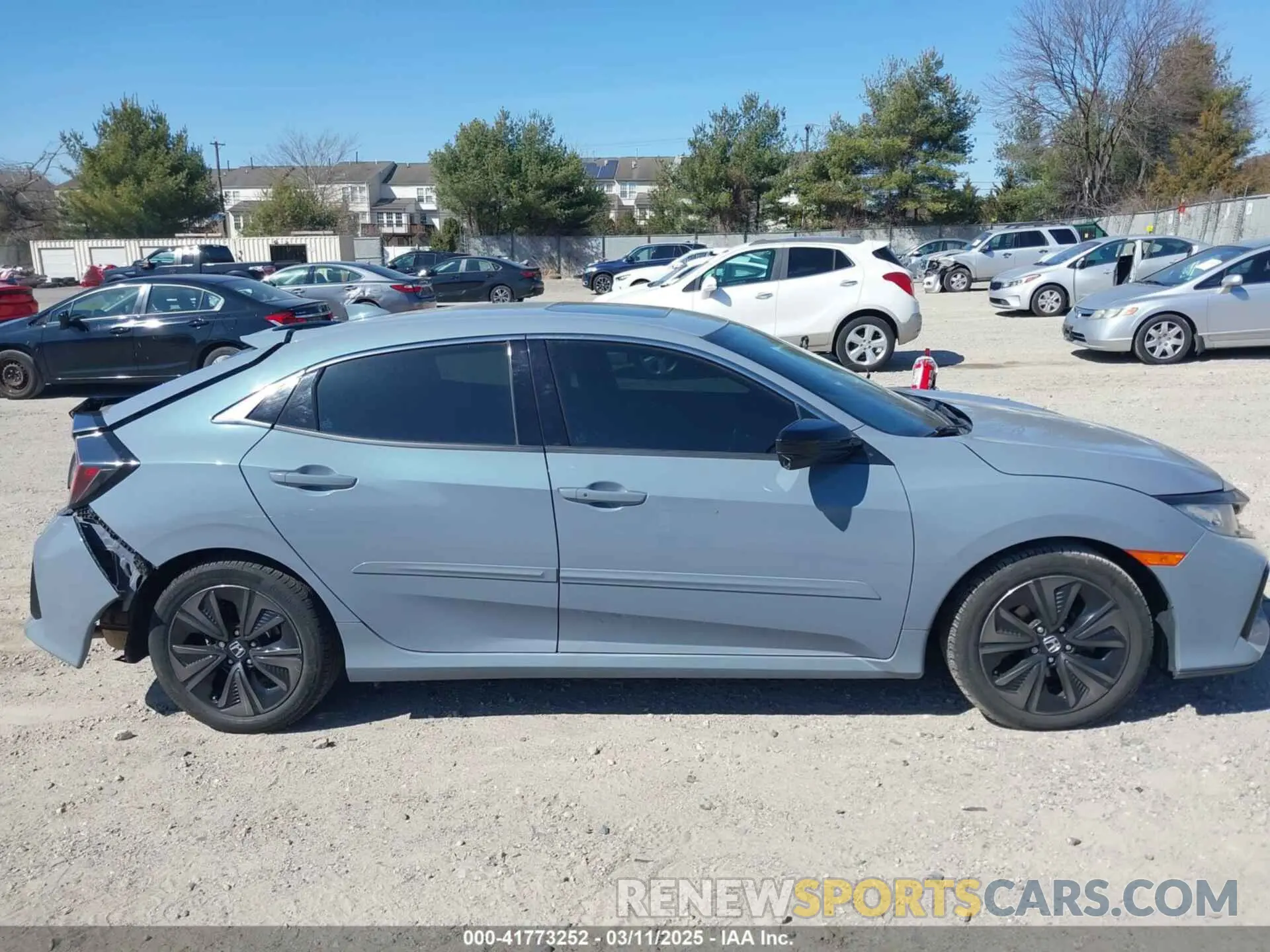 13 Photograph of a damaged car SHHFK7H88KU411608 HONDA CIVIC 2019