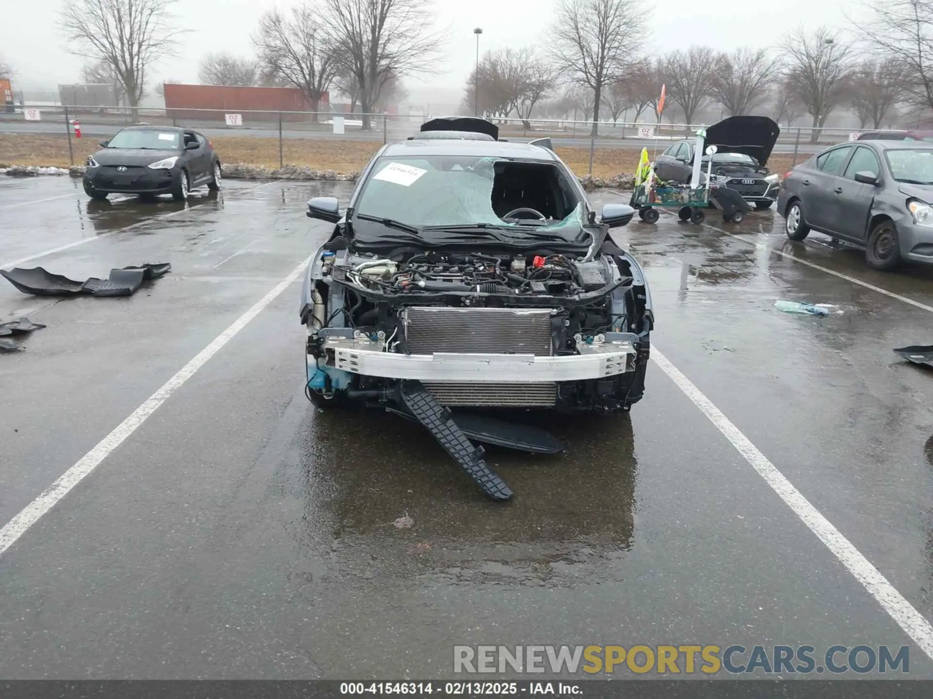 17 Photograph of a damaged car SHHFK7H89KU422603 HONDA CIVIC 2019