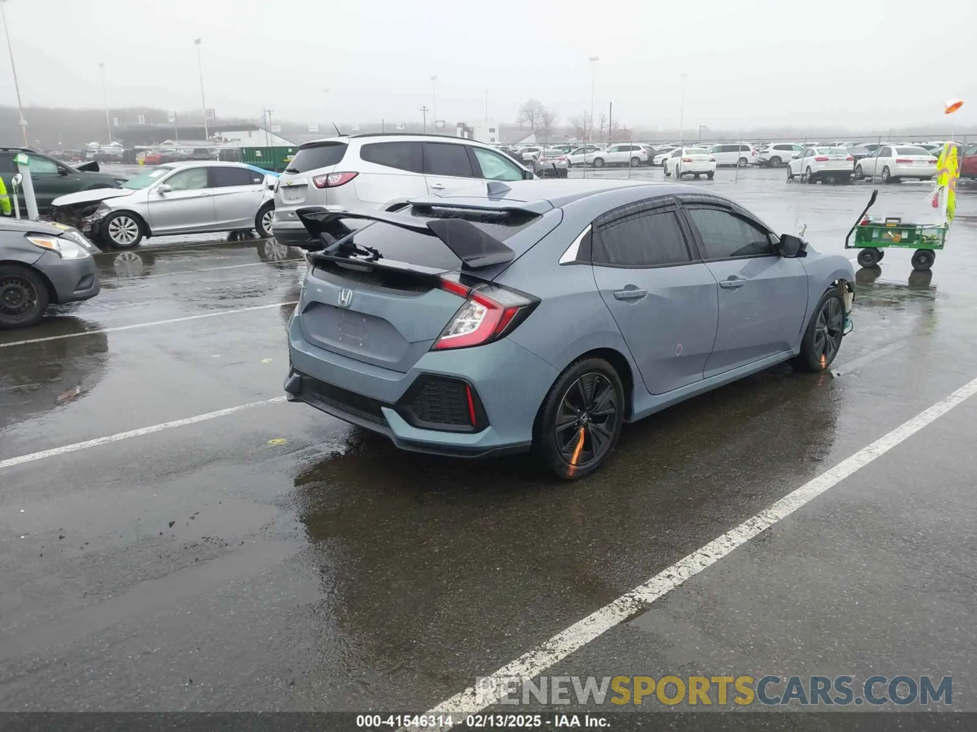 4 Photograph of a damaged car SHHFK7H89KU422603 HONDA CIVIC 2019