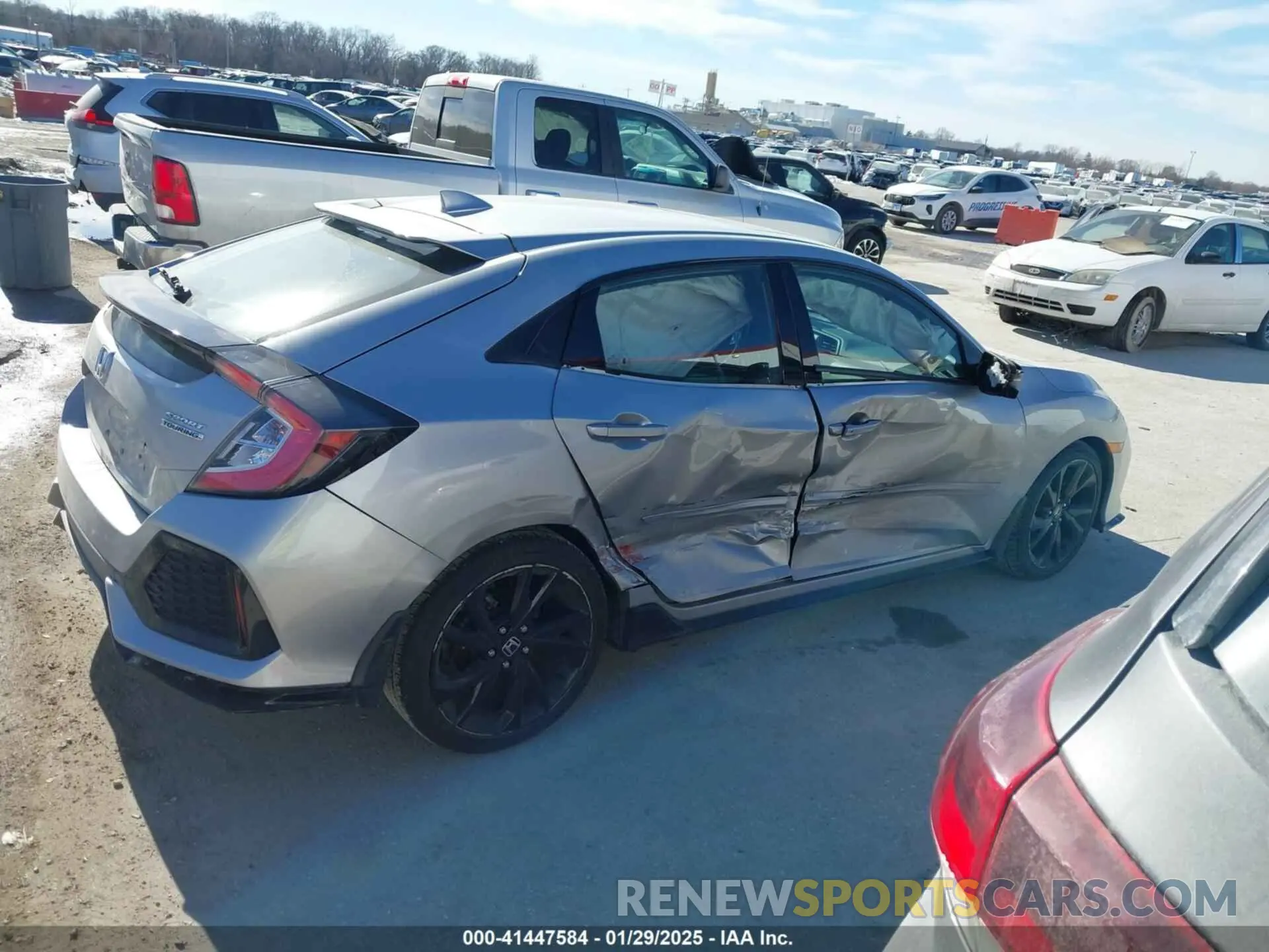 13 Photograph of a damaged car SHHFK7H92KU220467 HONDA CIVIC 2019