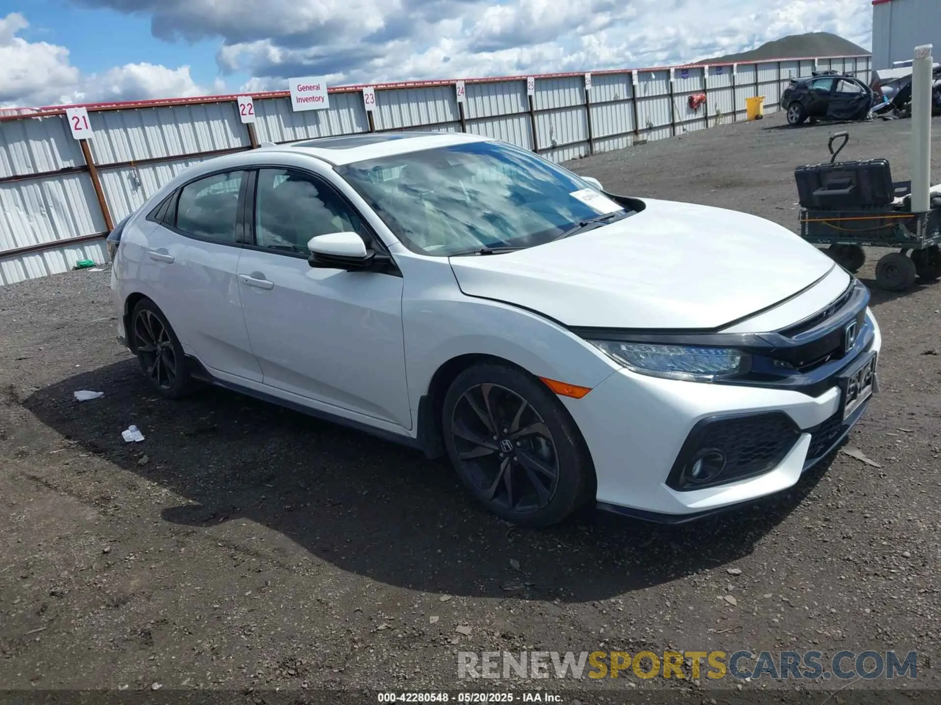 1 Photograph of a damaged car SHHFK7H92KU415680 HONDA CIVIC 2019