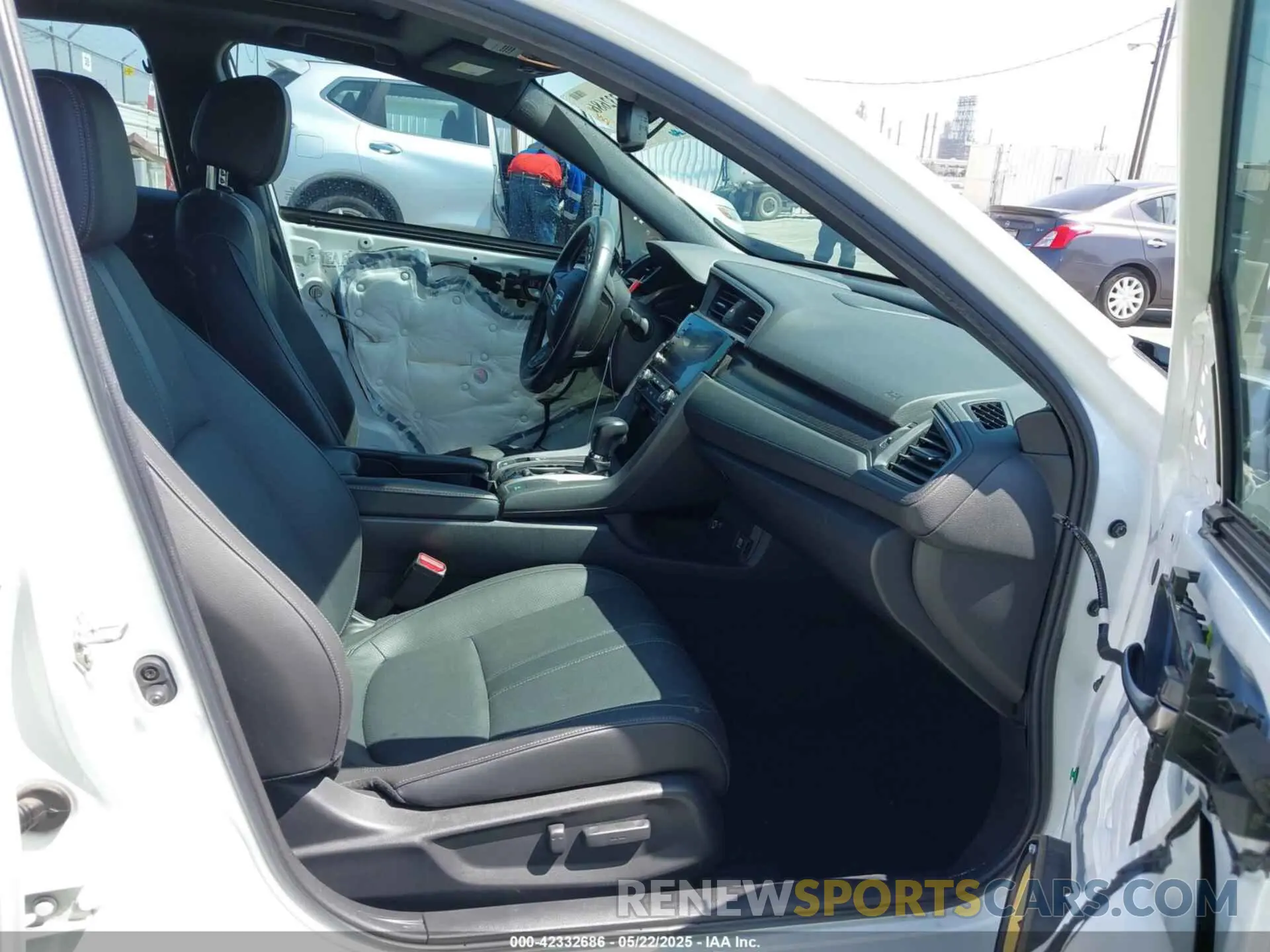 5 Photograph of a damaged car SHHFK7H93KU404445 HONDA CIVIC 2019
