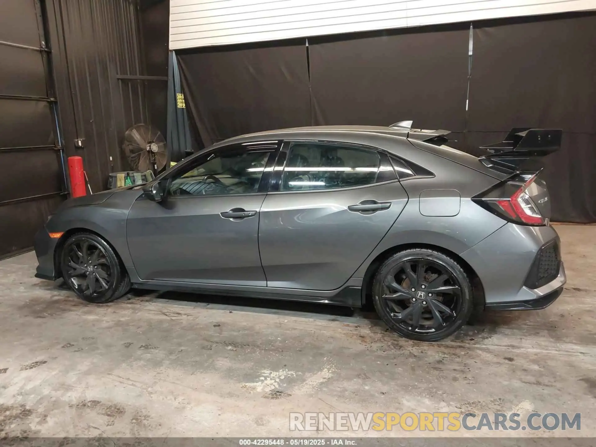 14 Photograph of a damaged car SHHFK7H94KU400341 HONDA CIVIC 2019
