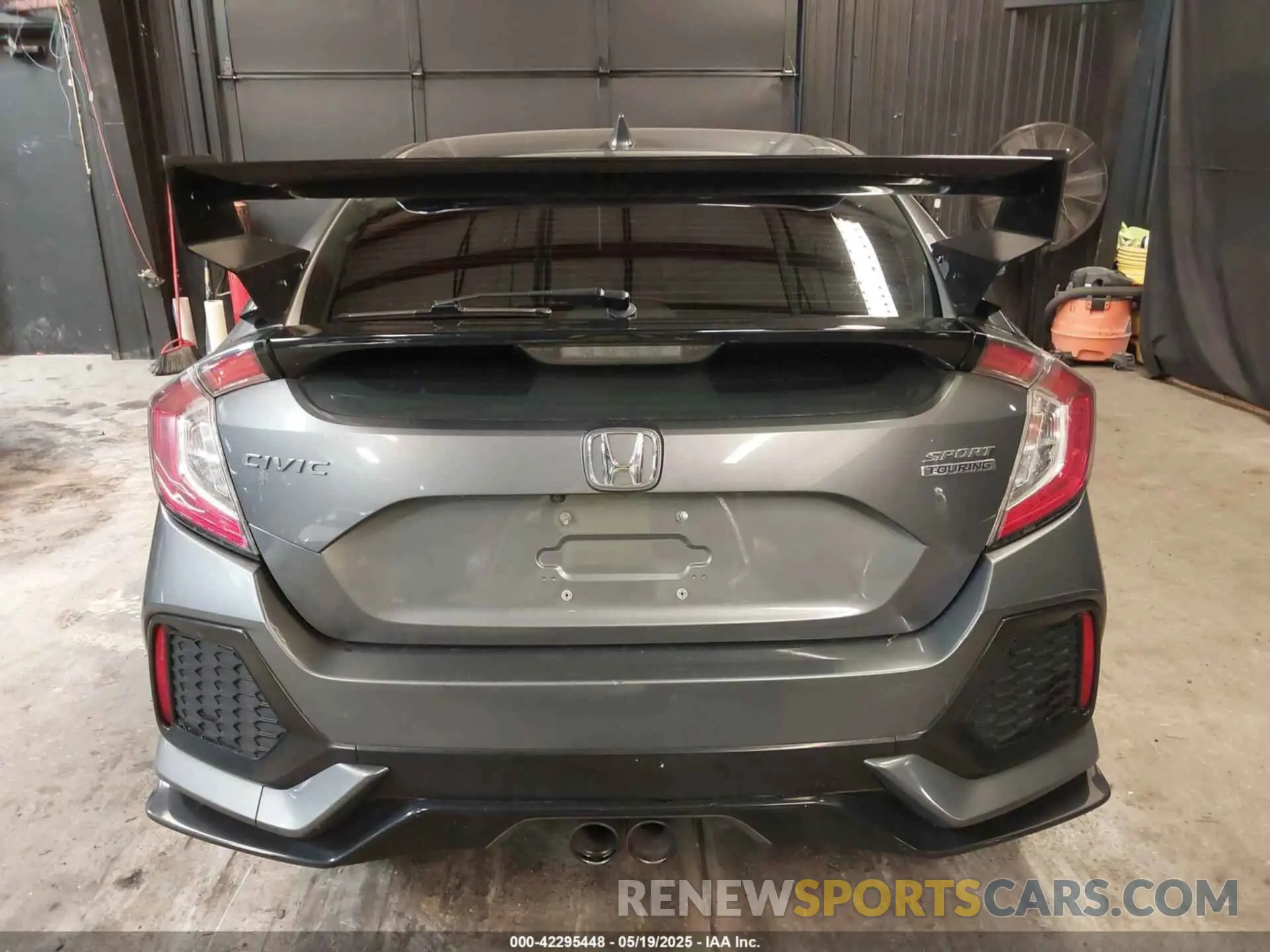 16 Photograph of a damaged car SHHFK7H94KU400341 HONDA CIVIC 2019