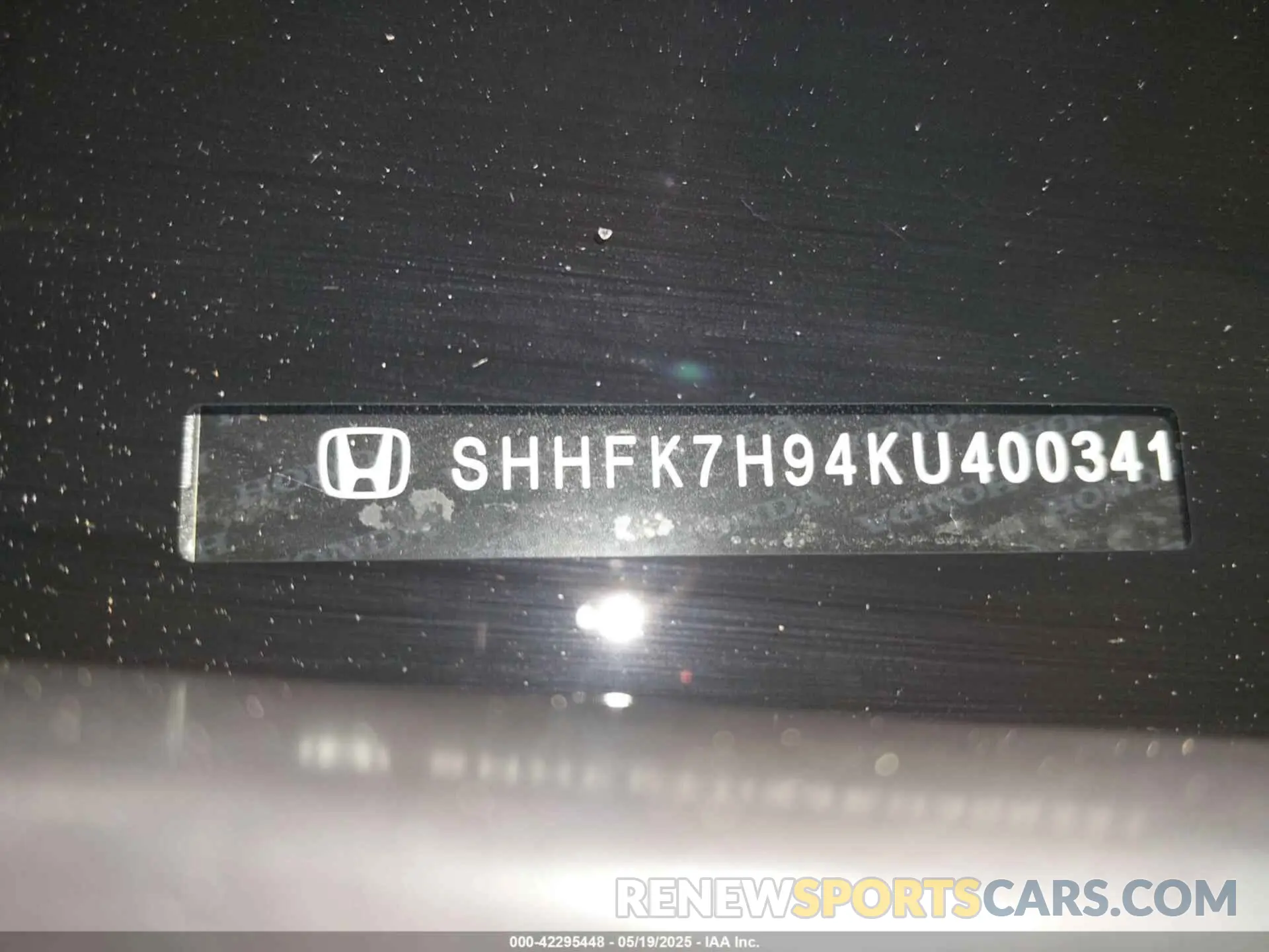 18 Photograph of a damaged car SHHFK7H94KU400341 HONDA CIVIC 2019