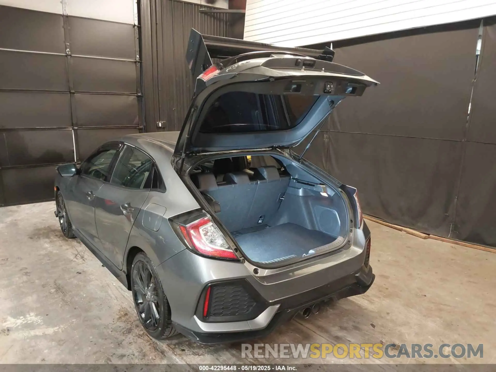 3 Photograph of a damaged car SHHFK7H94KU400341 HONDA CIVIC 2019