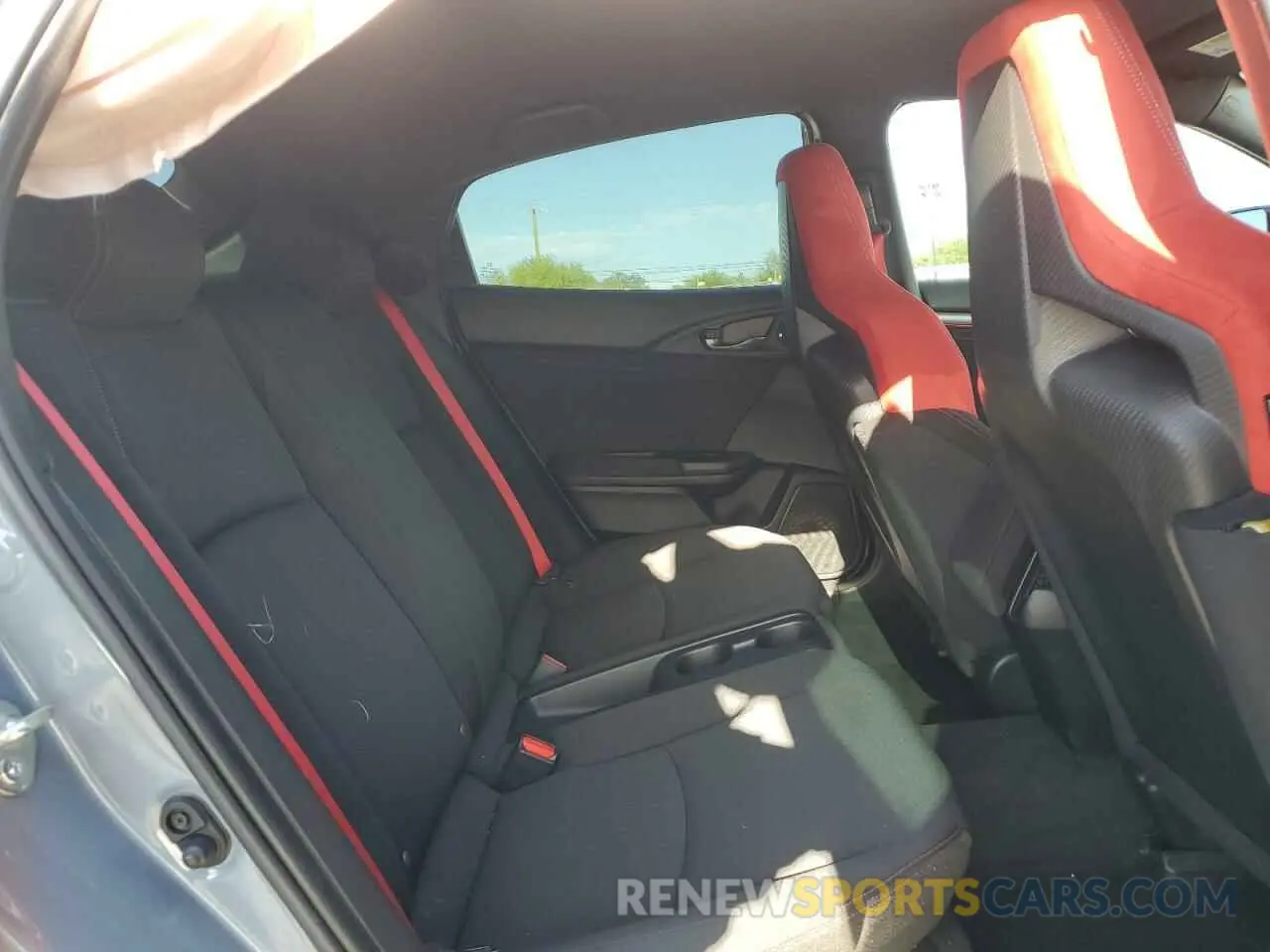 10 Photograph of a damaged car SHHFK8G72KU204808 HONDA CIVIC 2019
