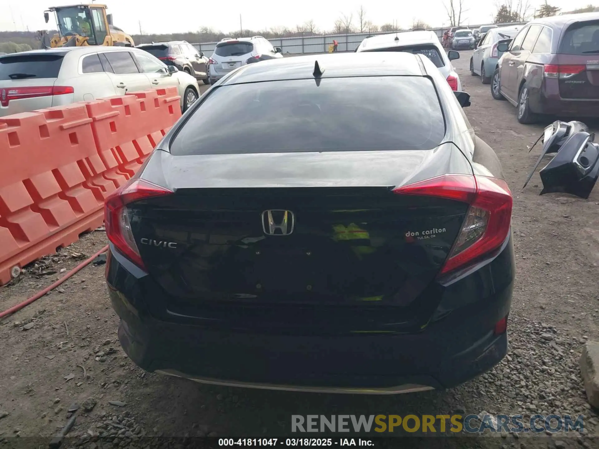 17 Photograph of a damaged car 19XFC1F30LE016736 HONDA CIVIC 2020