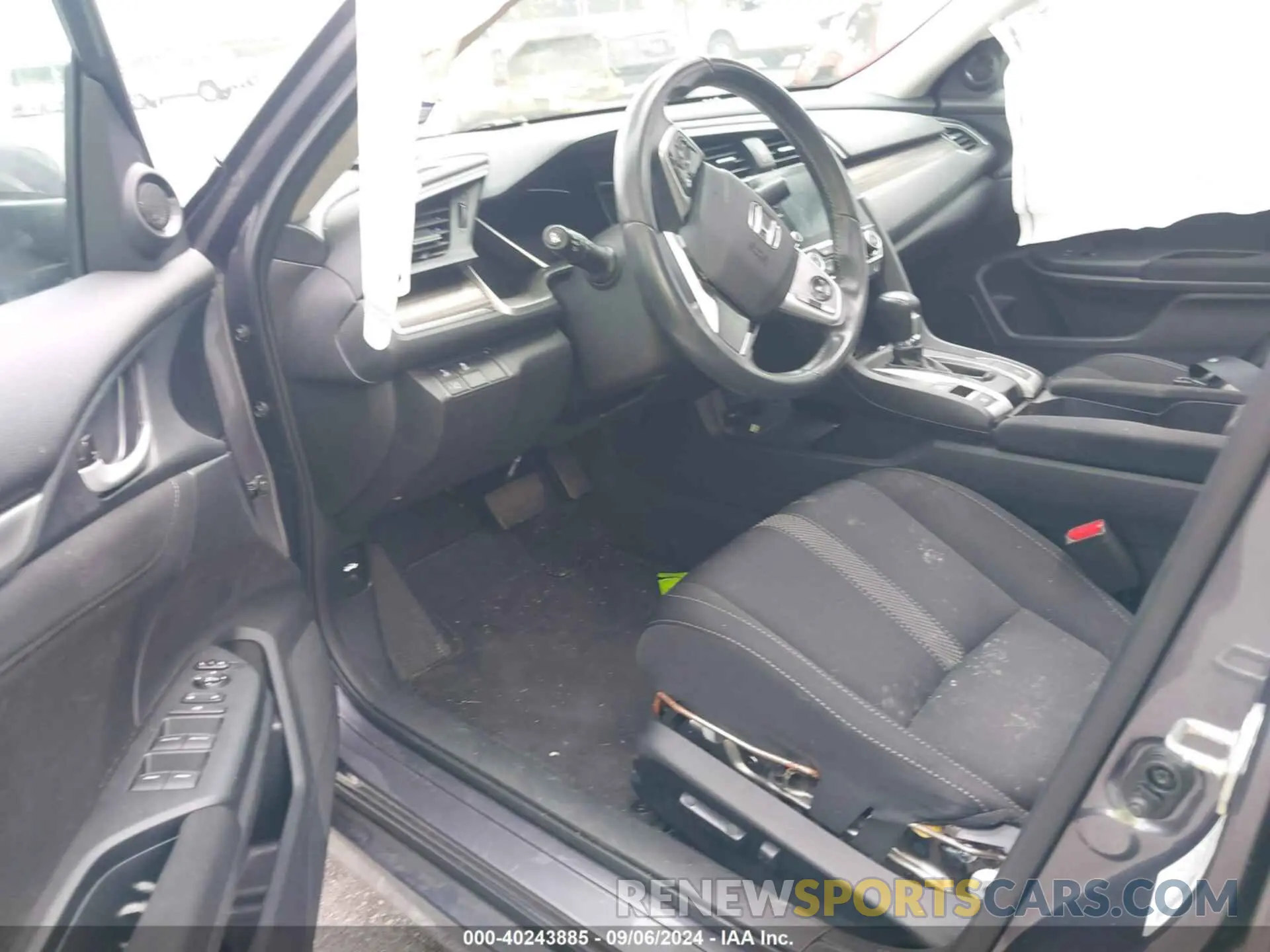 5 Photograph of a damaged car 19XFC1F30LE214457 HONDA CIVIC 2020