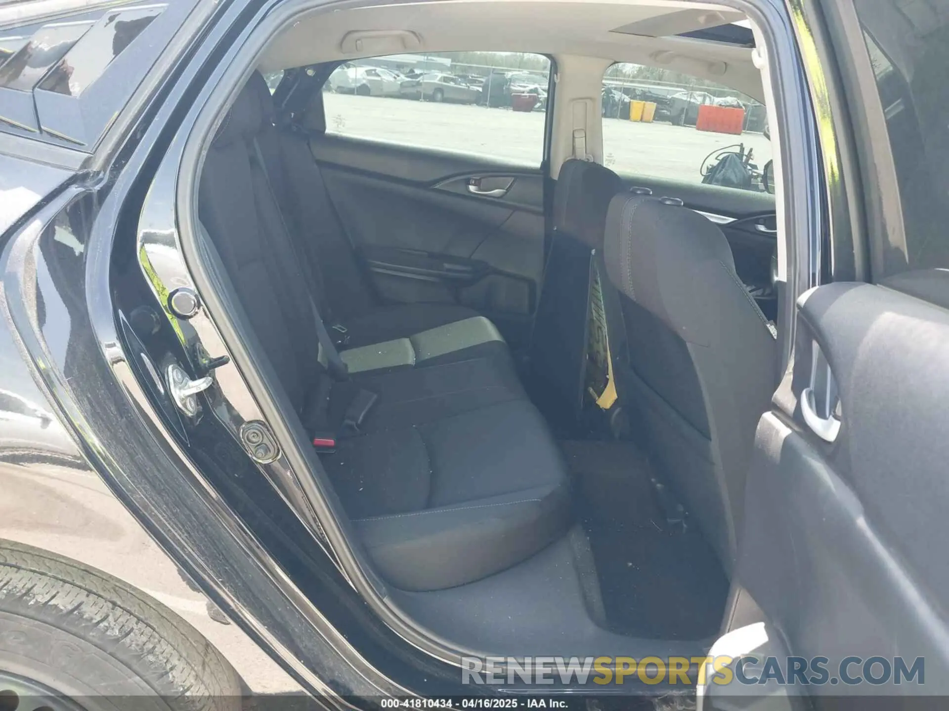 8 Photograph of a damaged car 19XFC1F31LE002084 HONDA CIVIC 2020